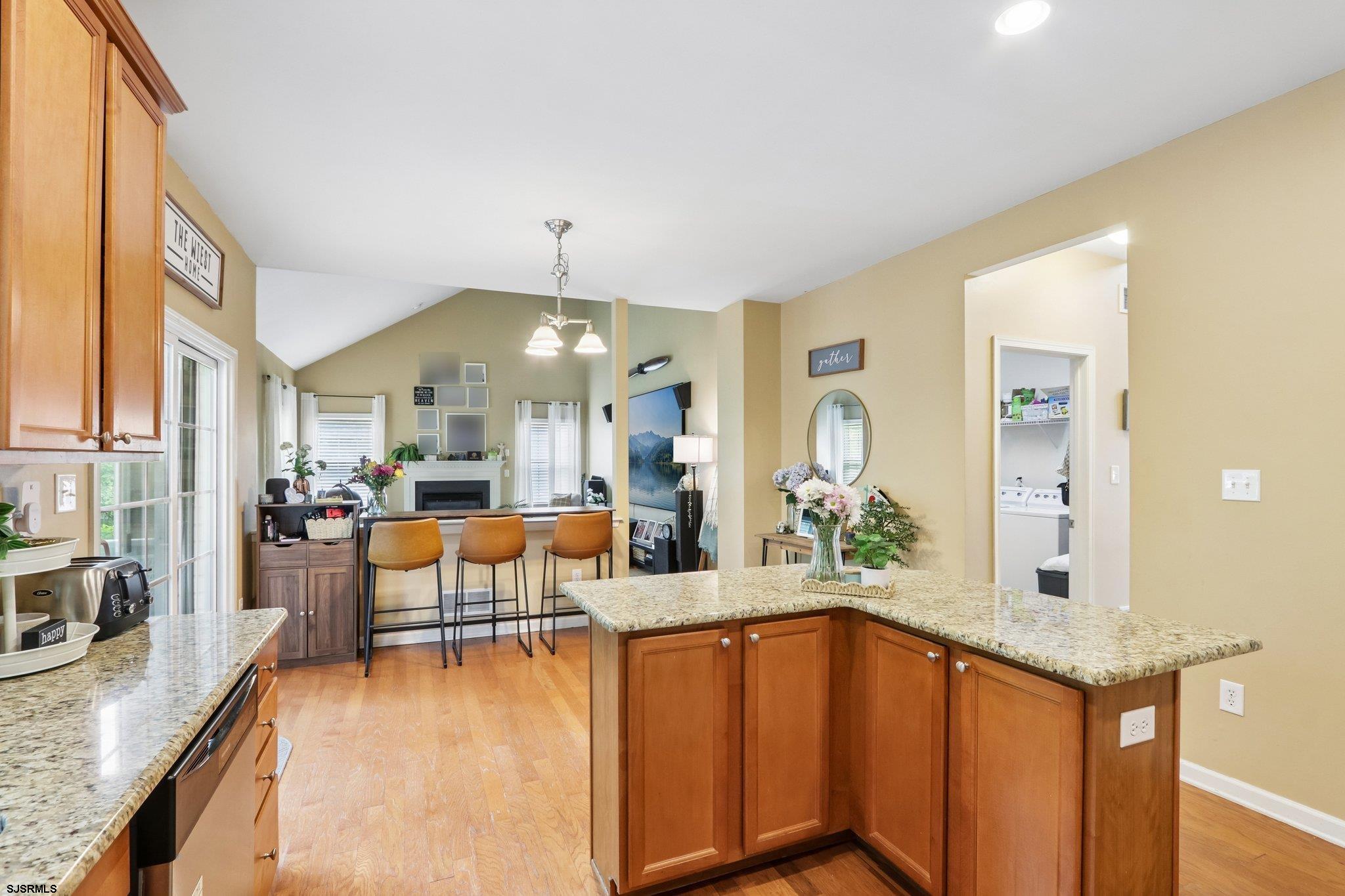 60 Abington Ct