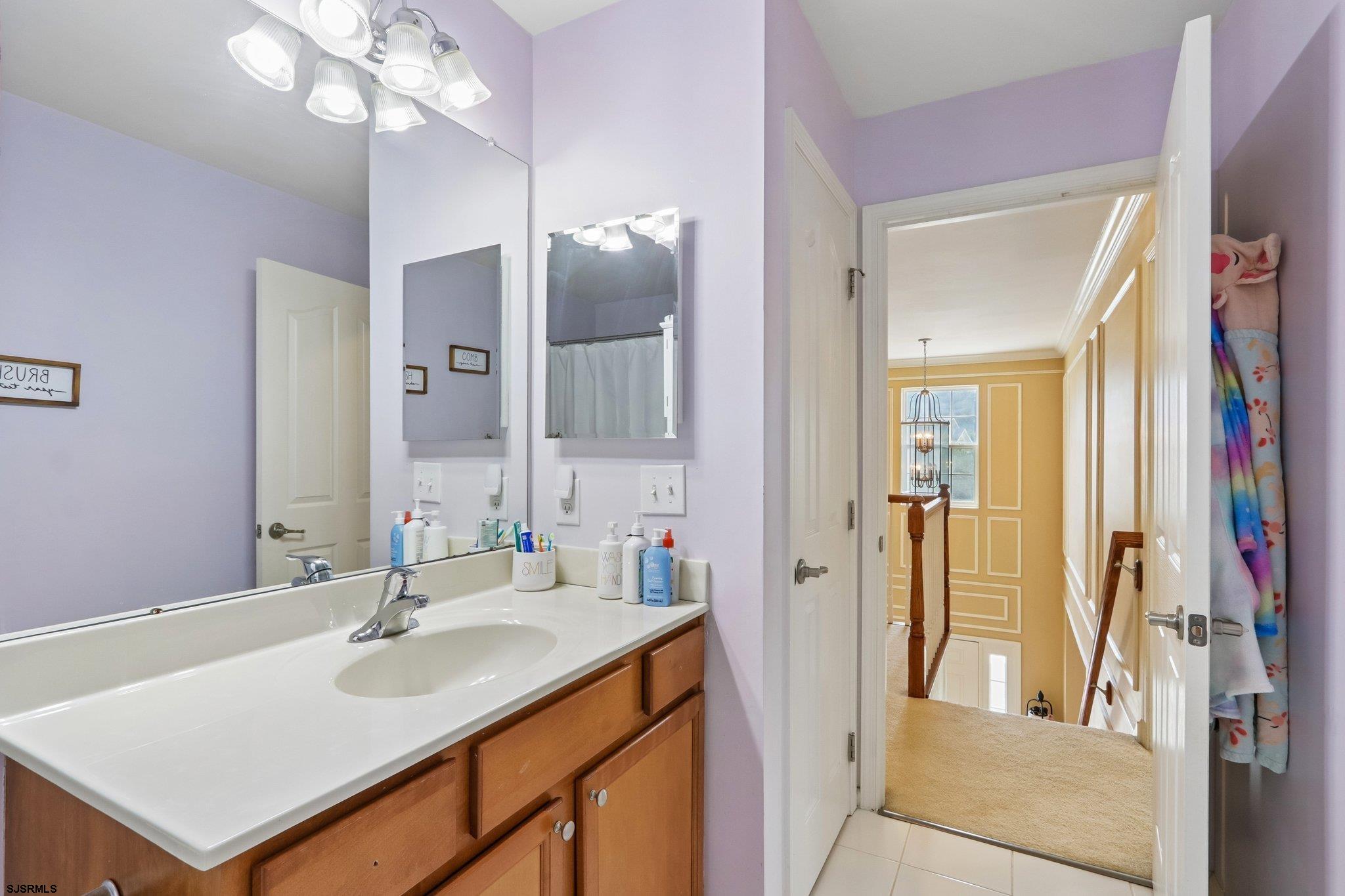 60 Abington Ct