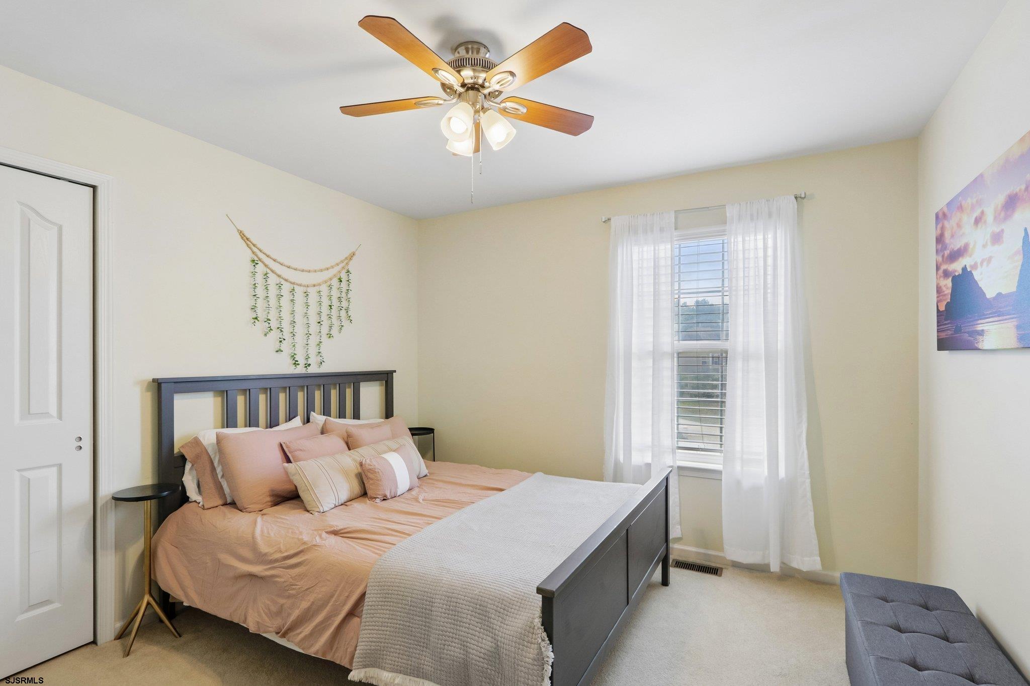 60 Abington Ct