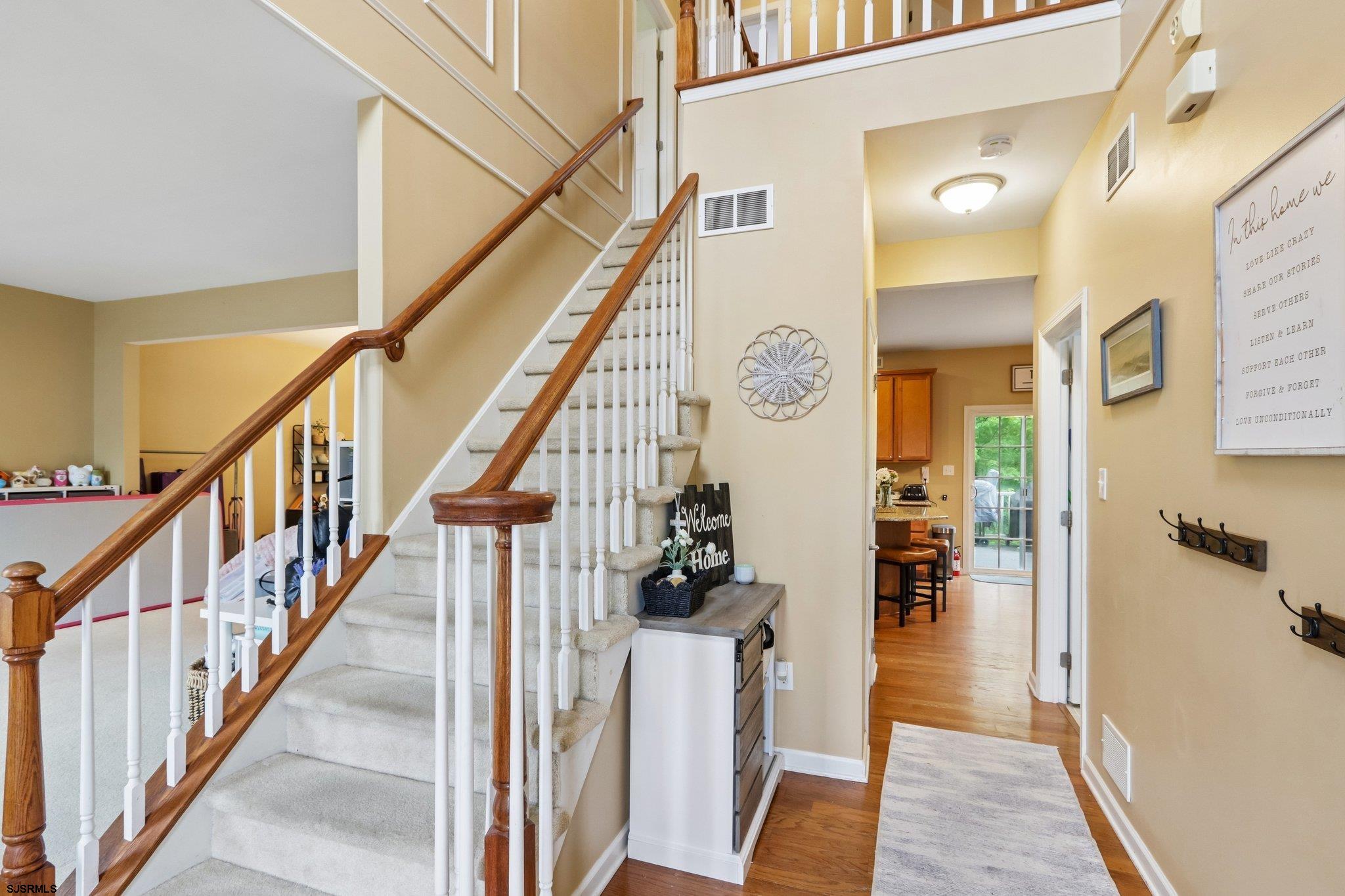 60 Abington Ct