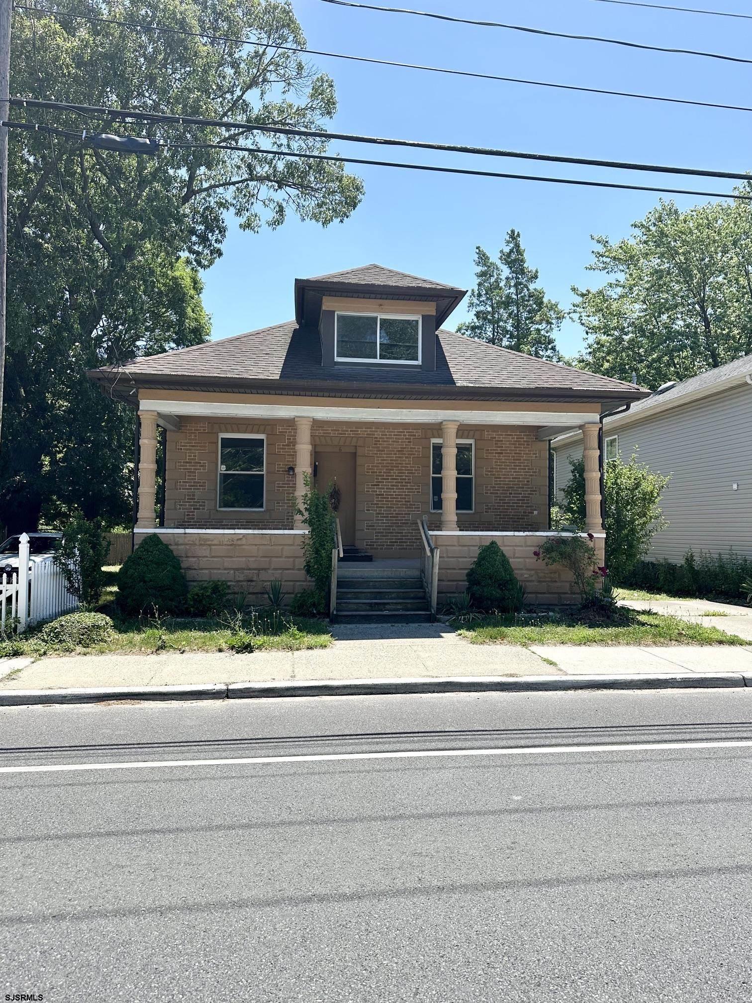 116 N New Road - Pleasantville