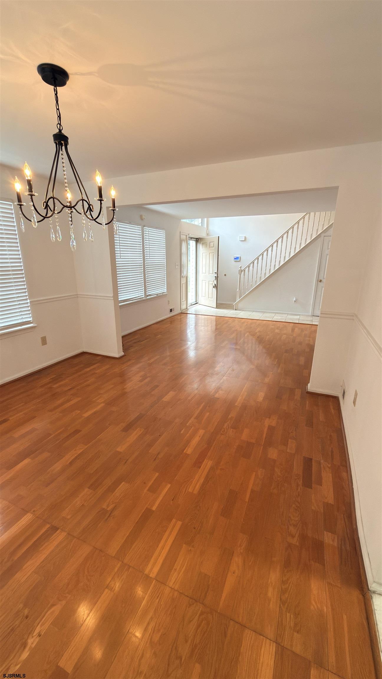 92 Breckenridge Dr - Picture 2