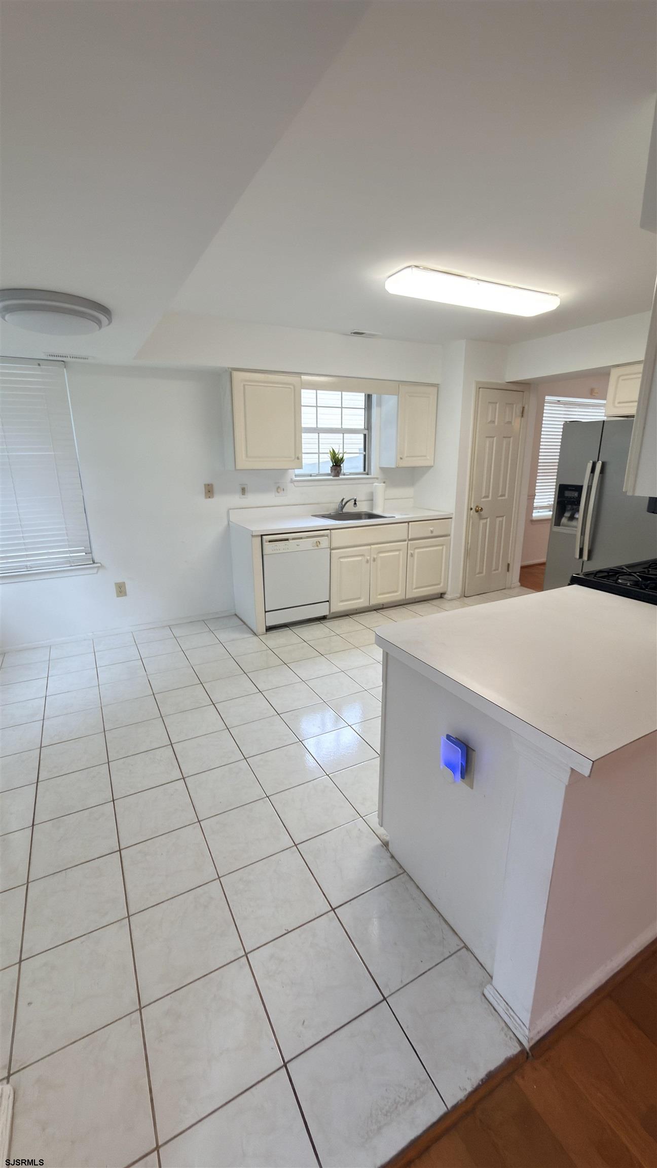 92 Breckenridge Dr - Picture 4