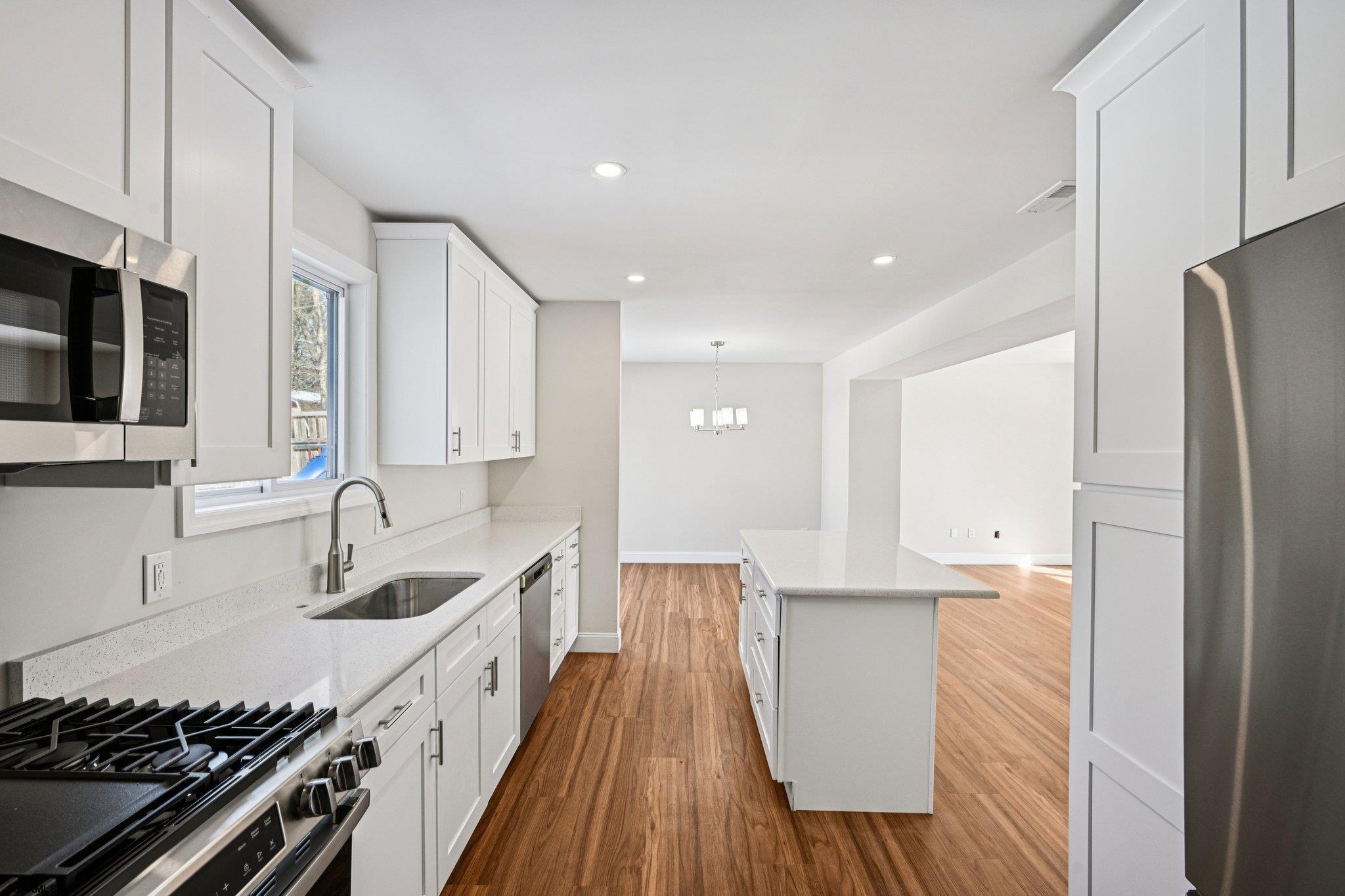 415 Vine Avenue