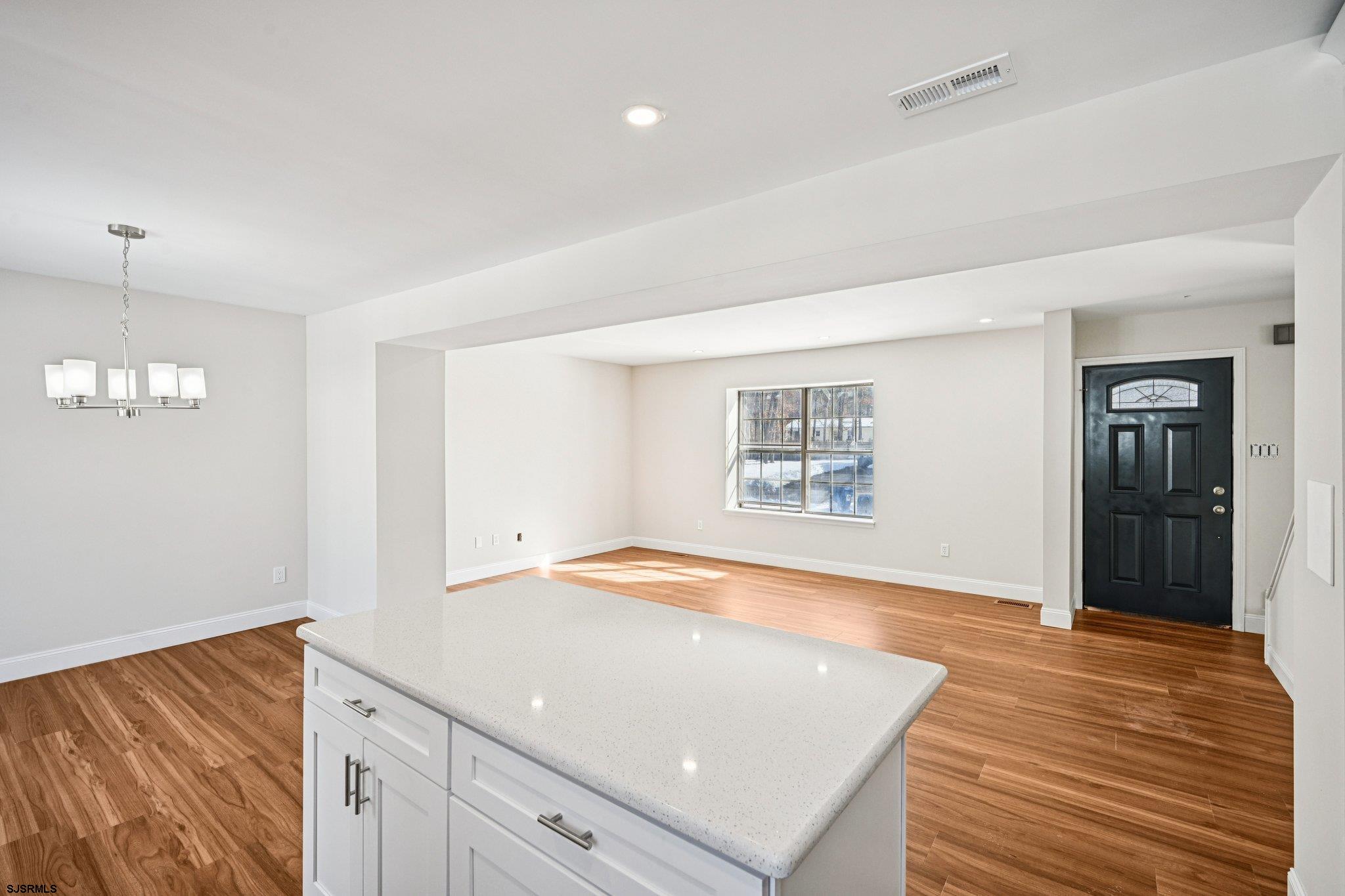 415 Vine Avenue