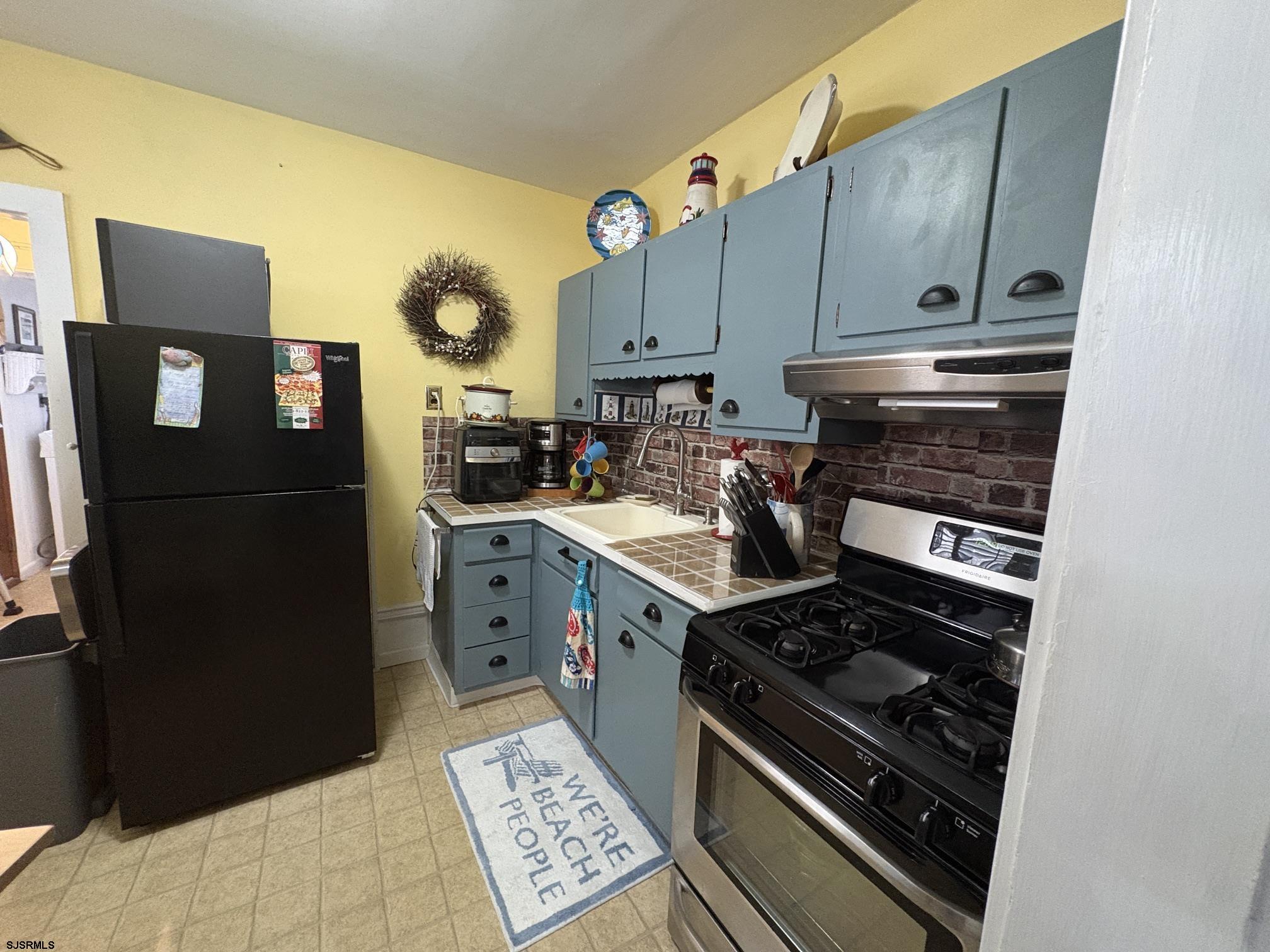 6219 Monmouth Avenue