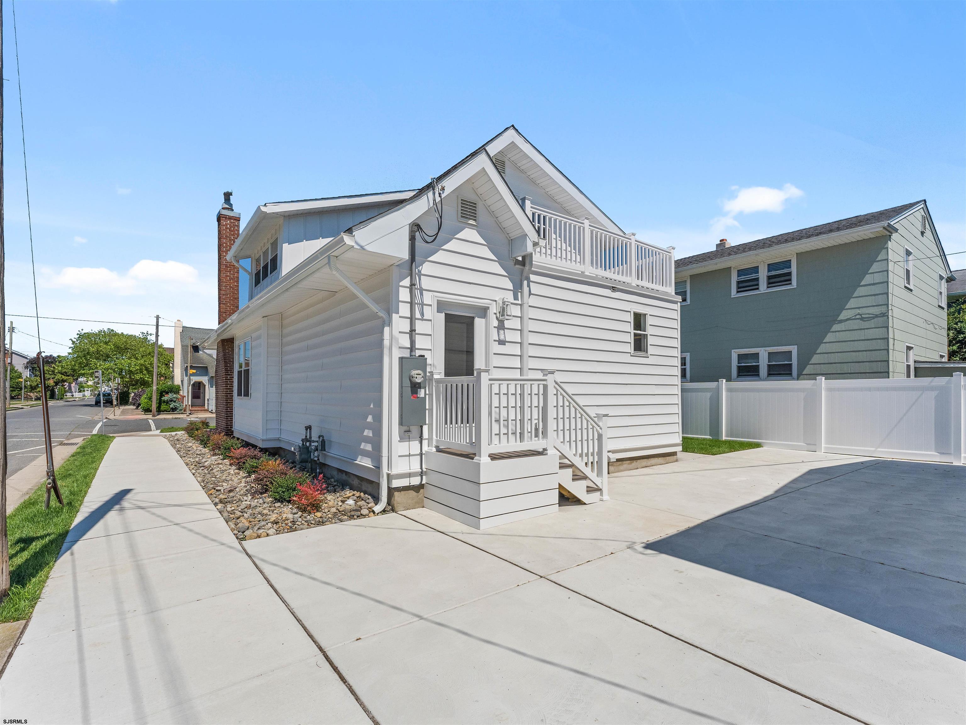 122 N Melbourne Avenue