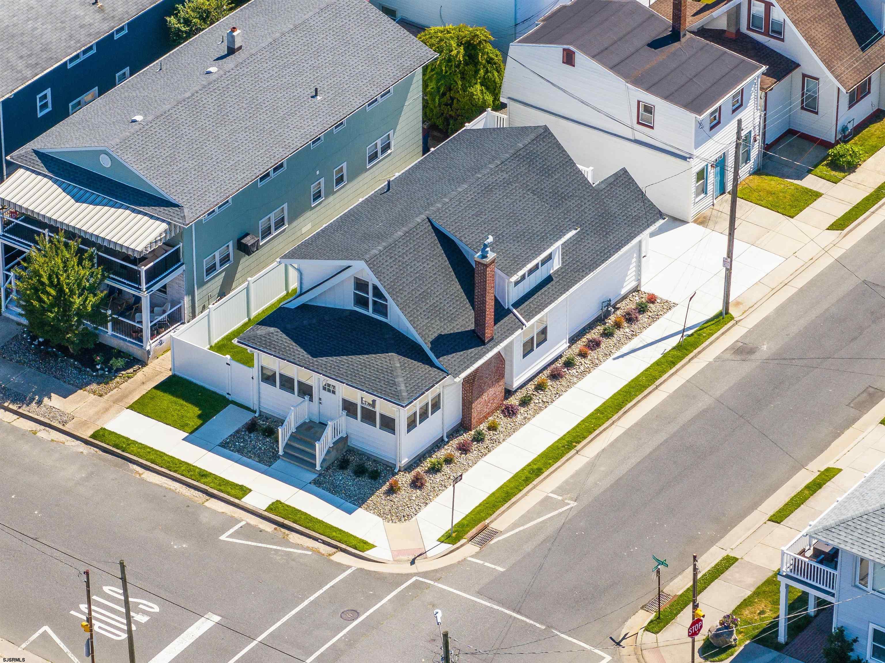 122 N Melbourne Avenue