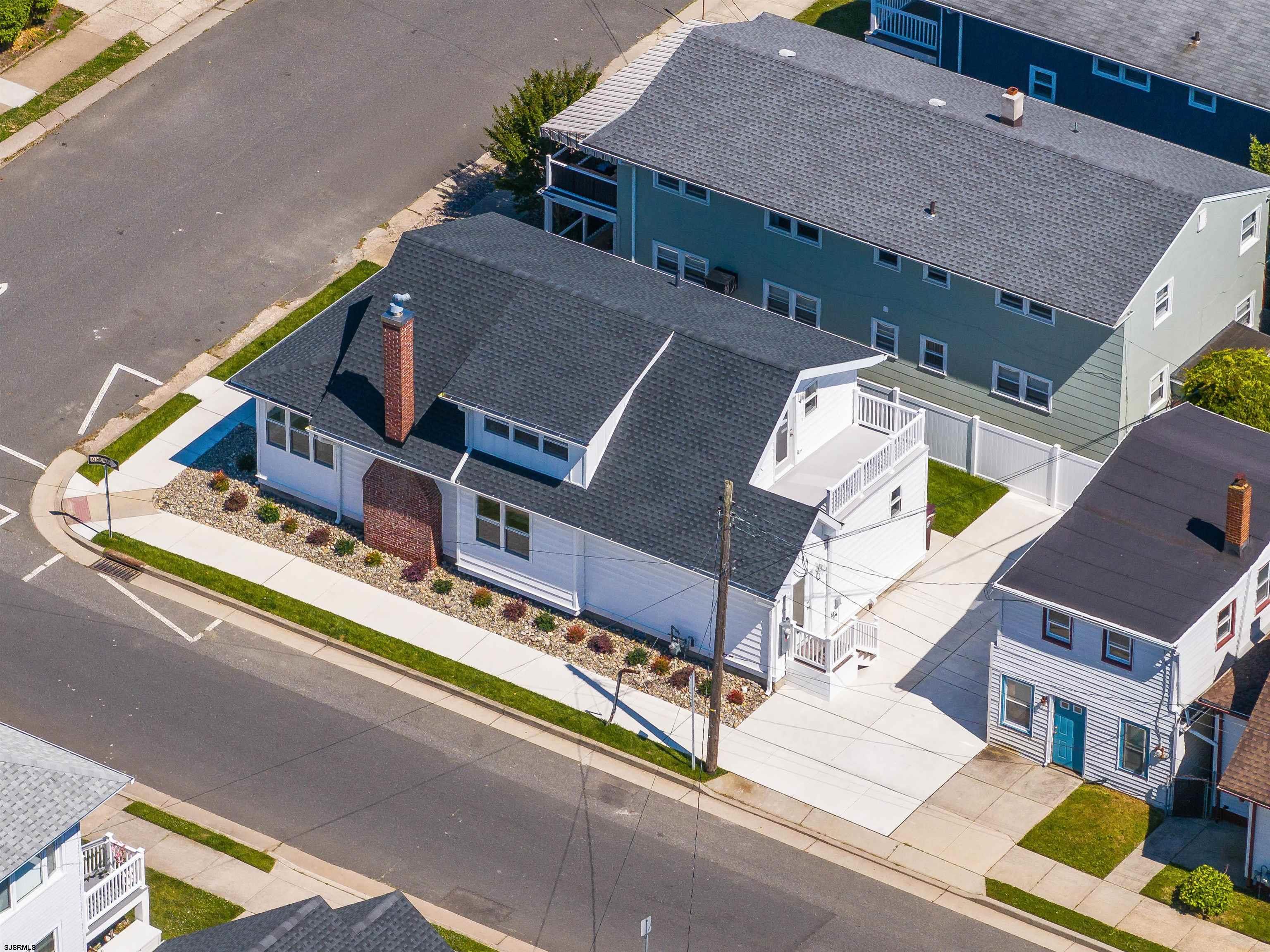 122 N Melbourne Avenue