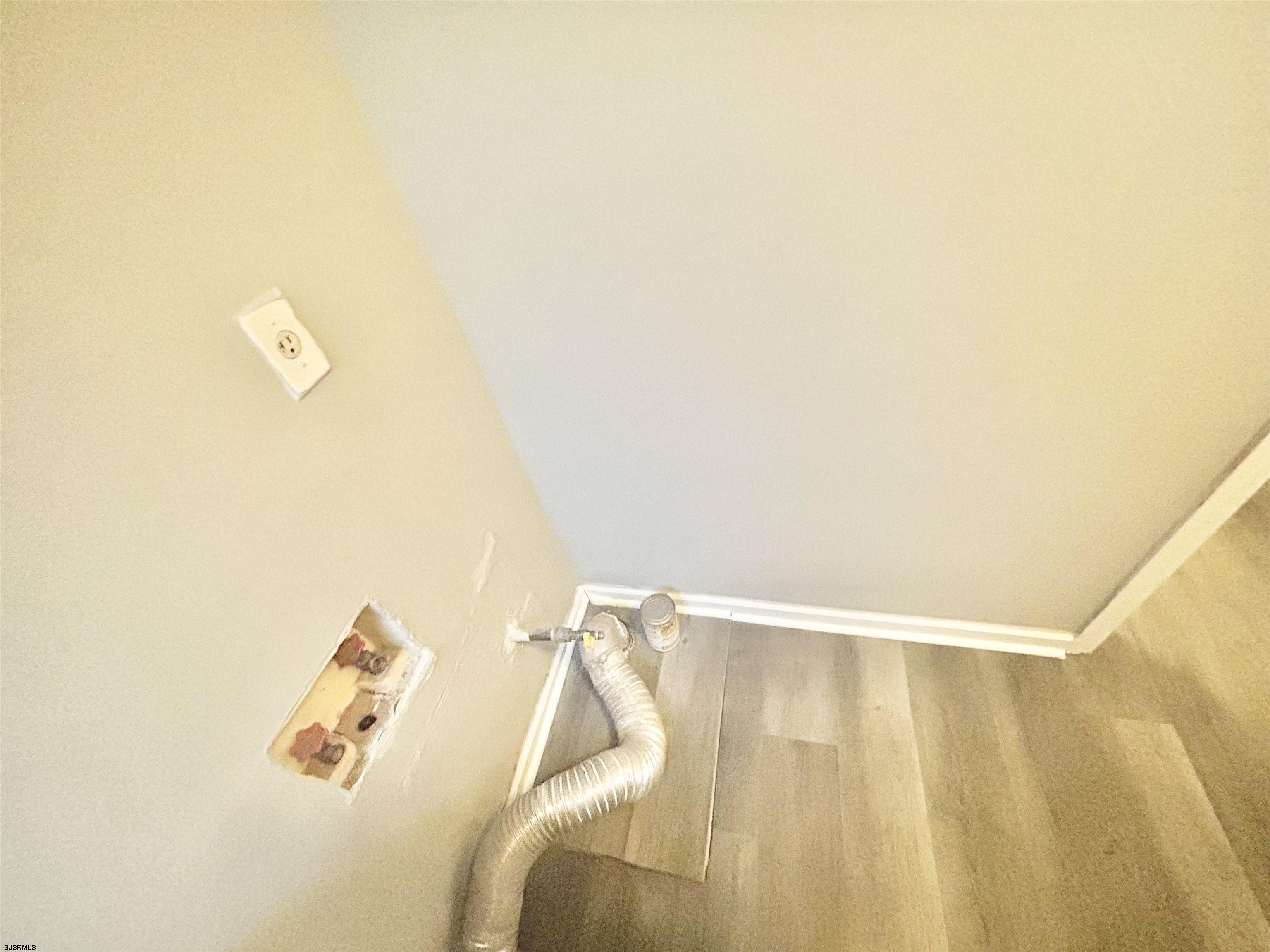 609561 | Photo 12