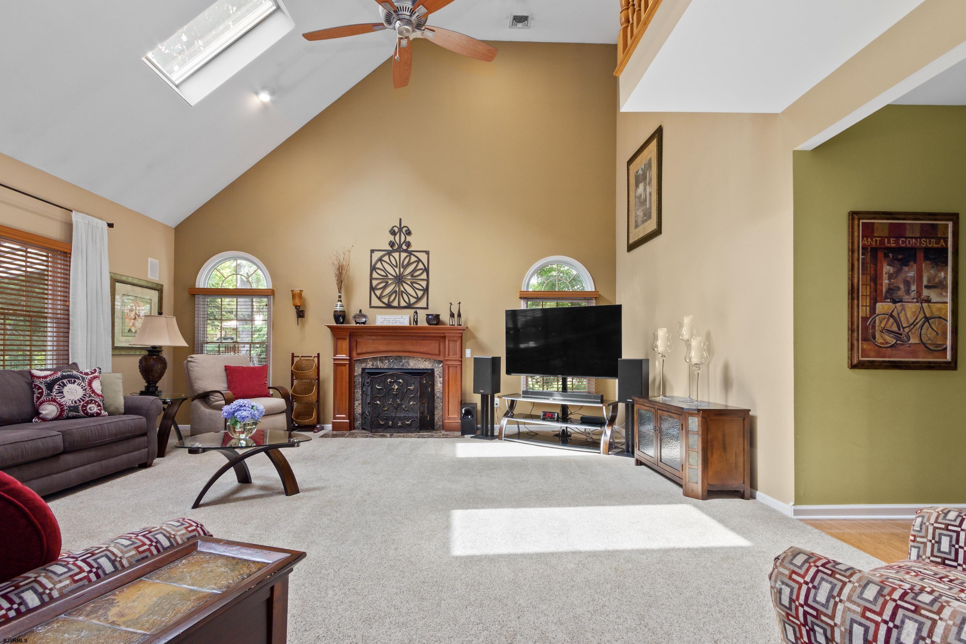 317 Island Ln