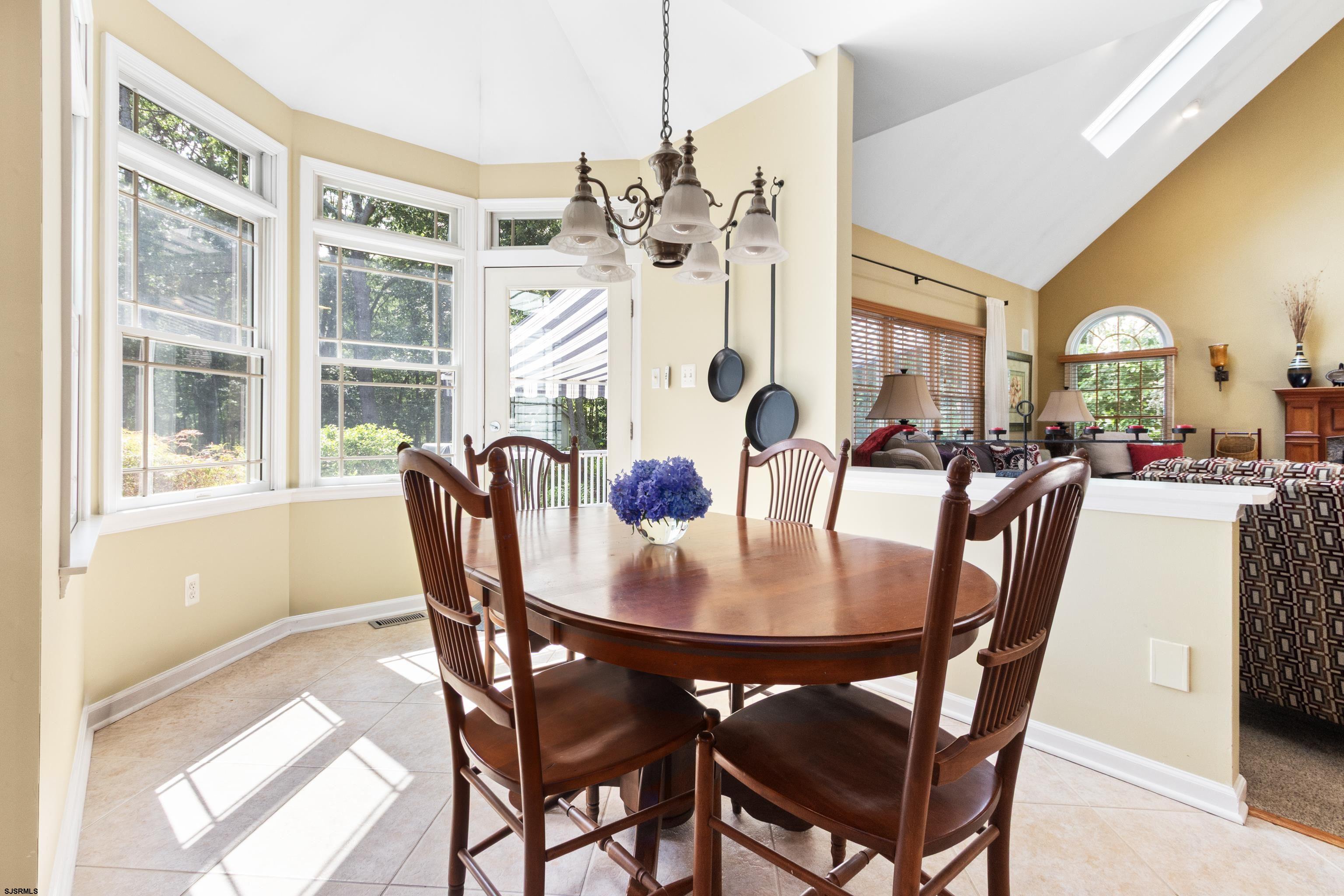 317 Island Ln