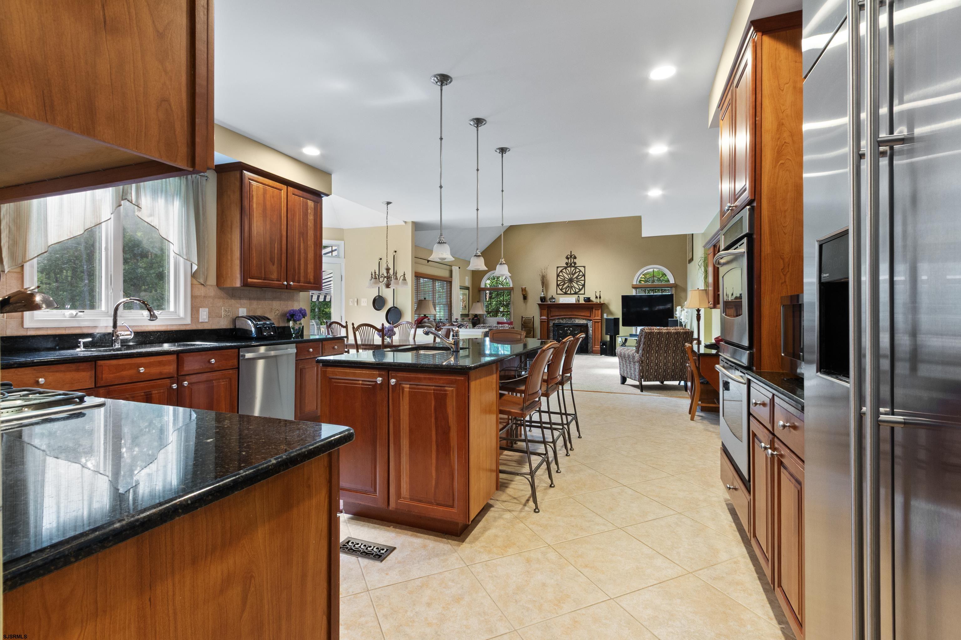 317 Island Ln