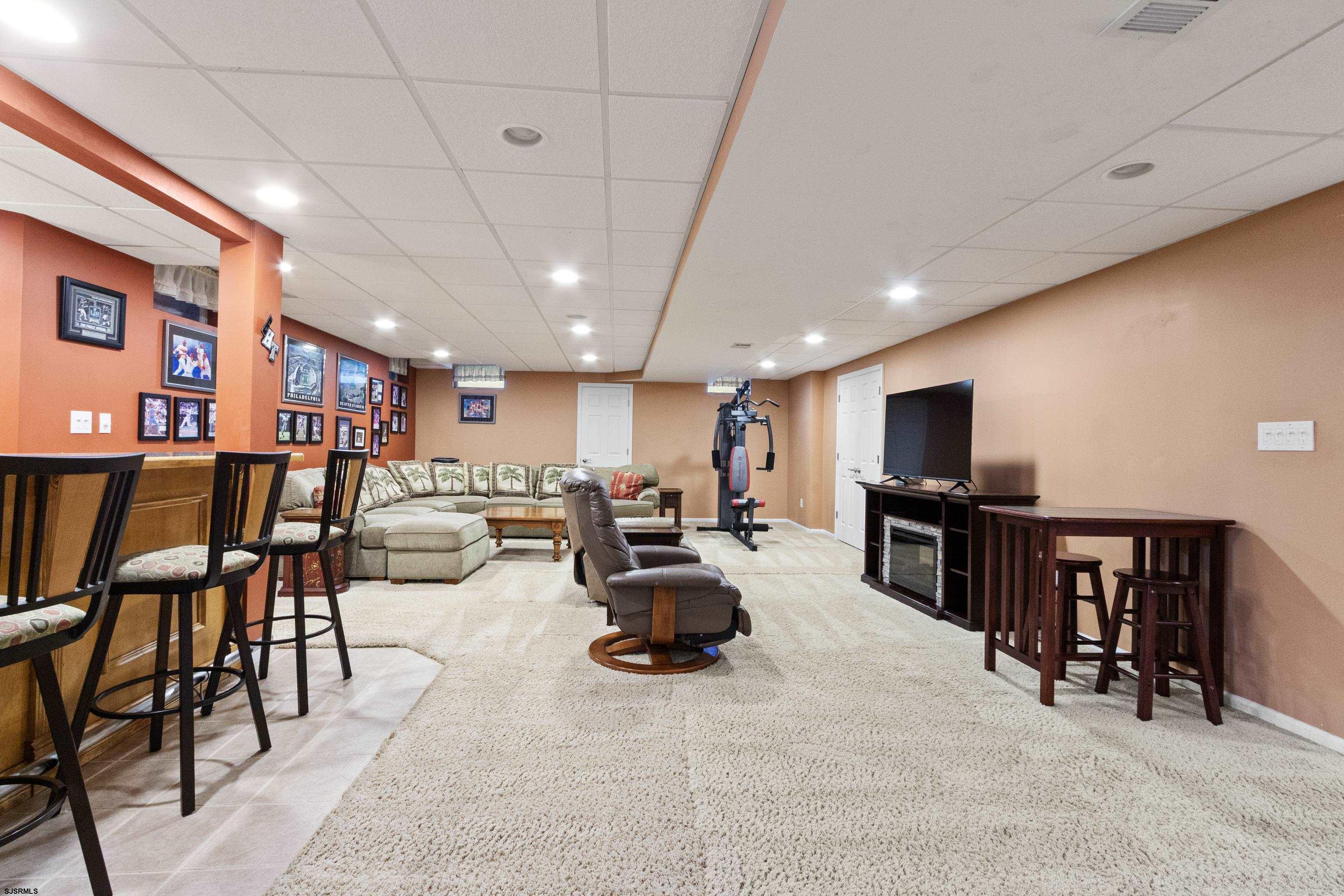 317 Island Ln