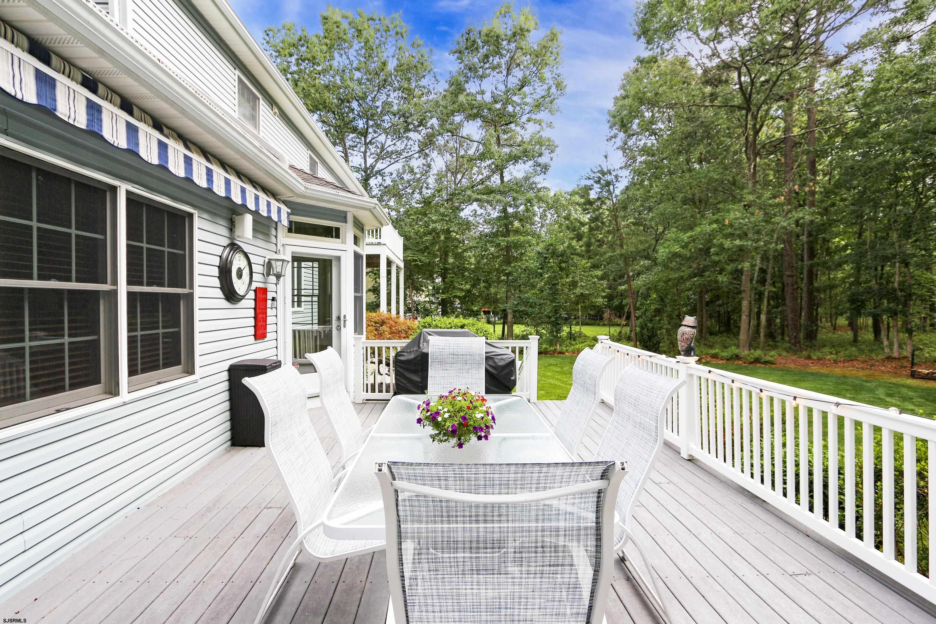 317 Island Ln