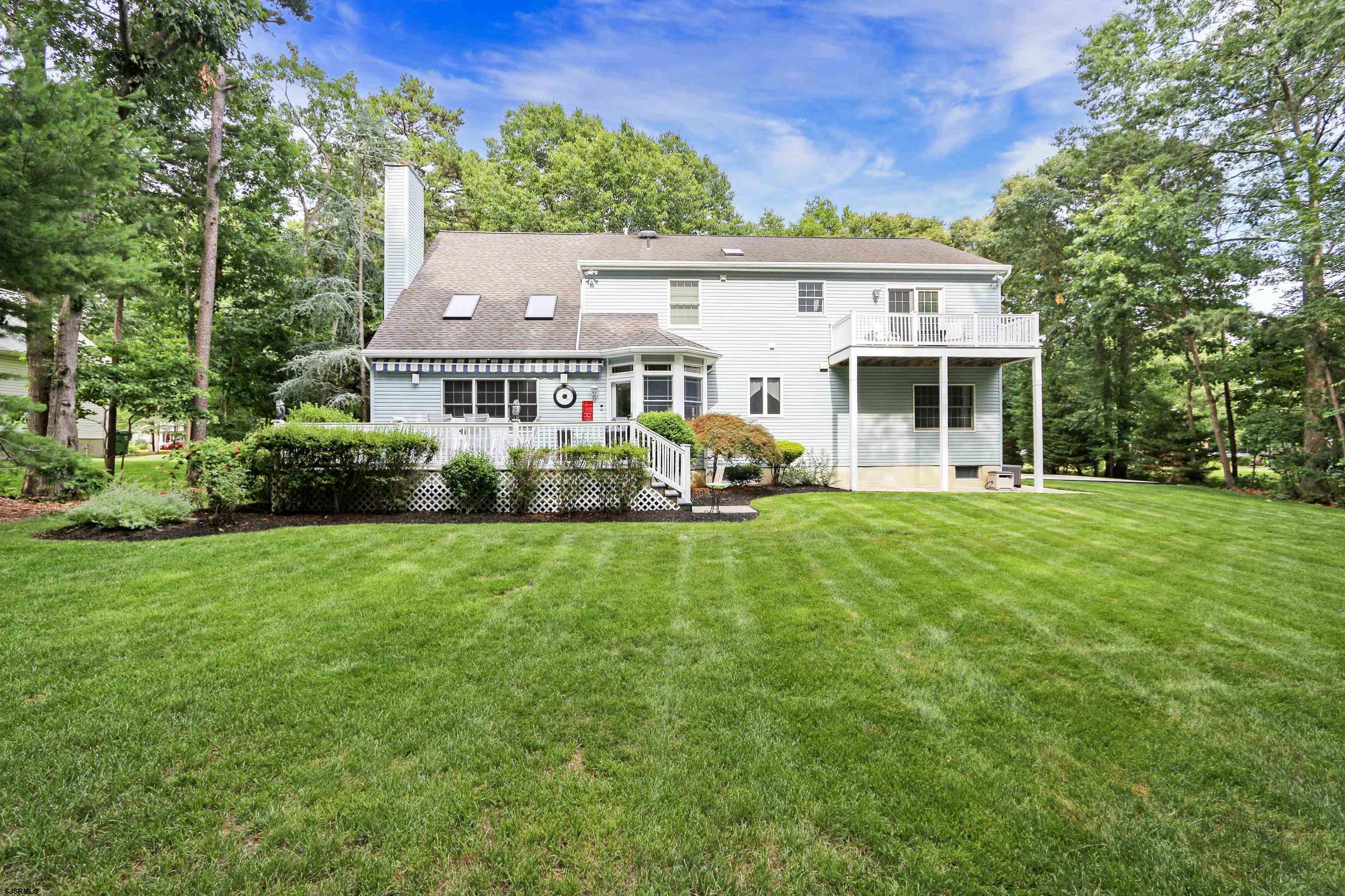 317 Island Ln