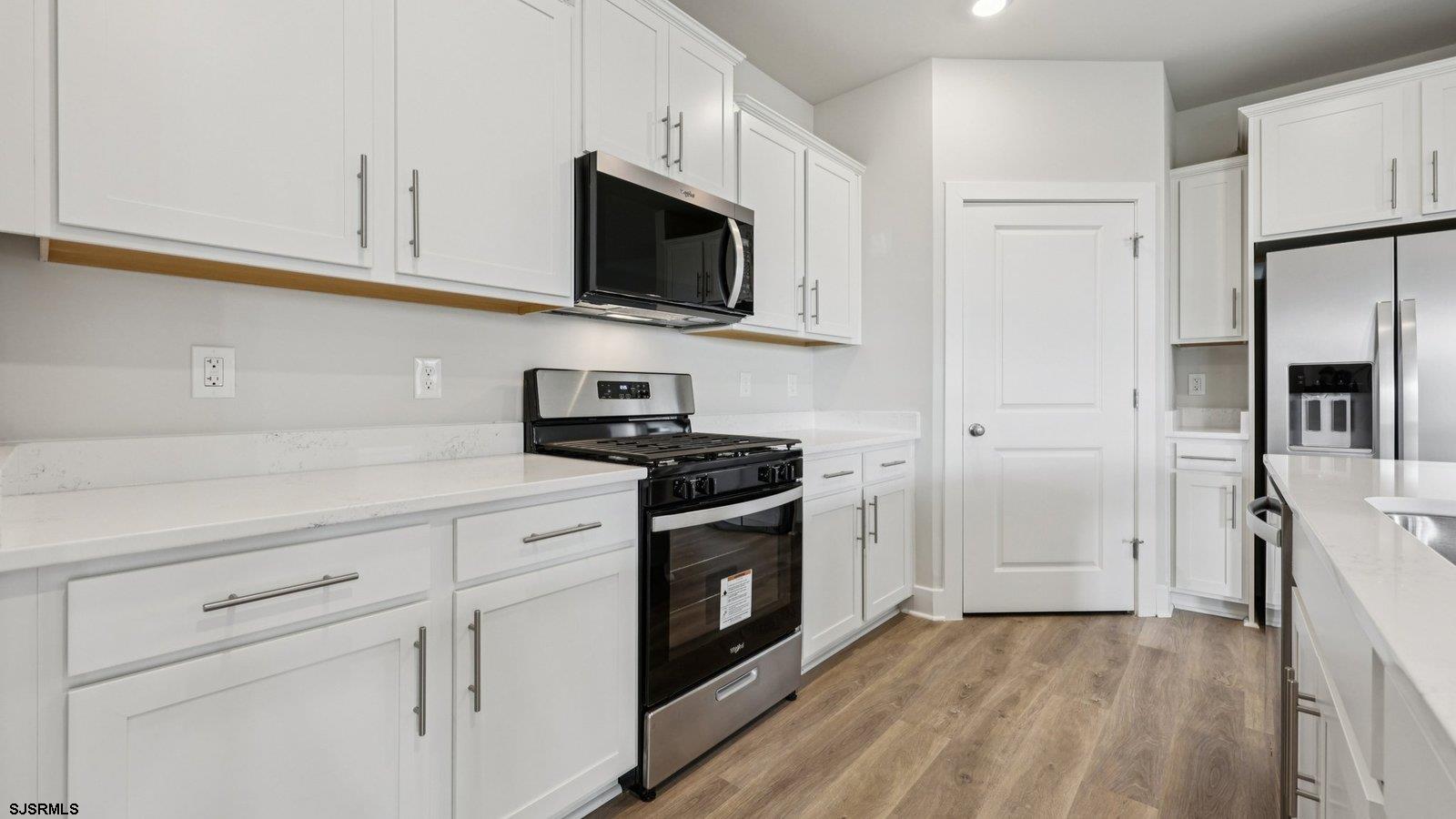216 Huntington Dr