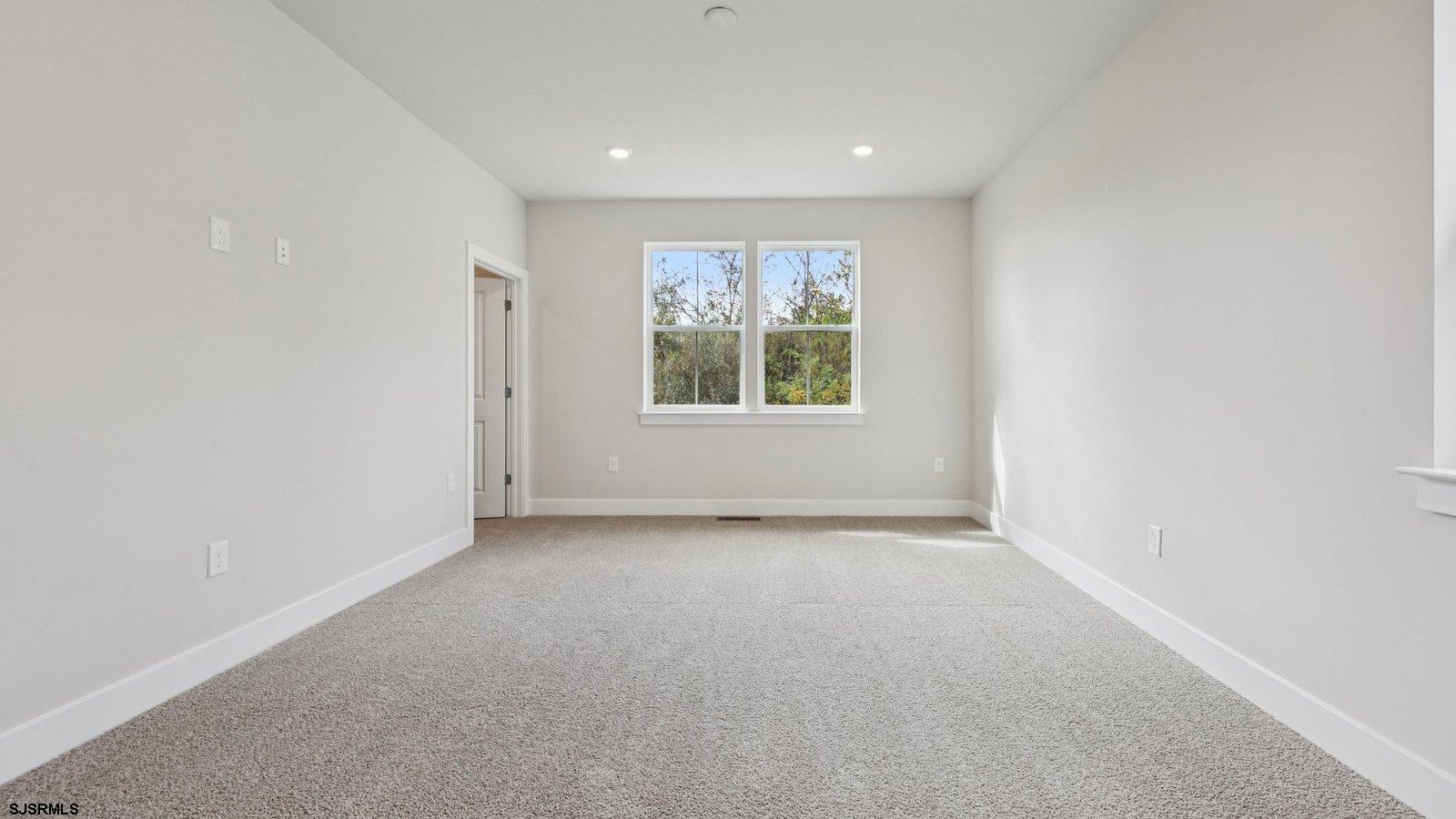 216 Huntington Dr