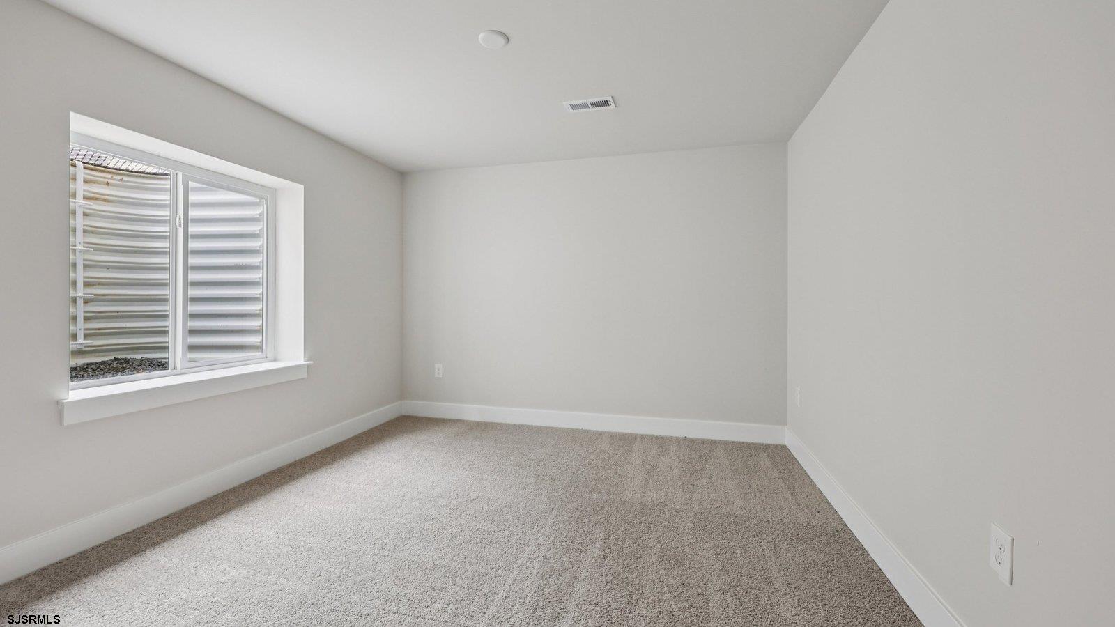216 Huntington Dr