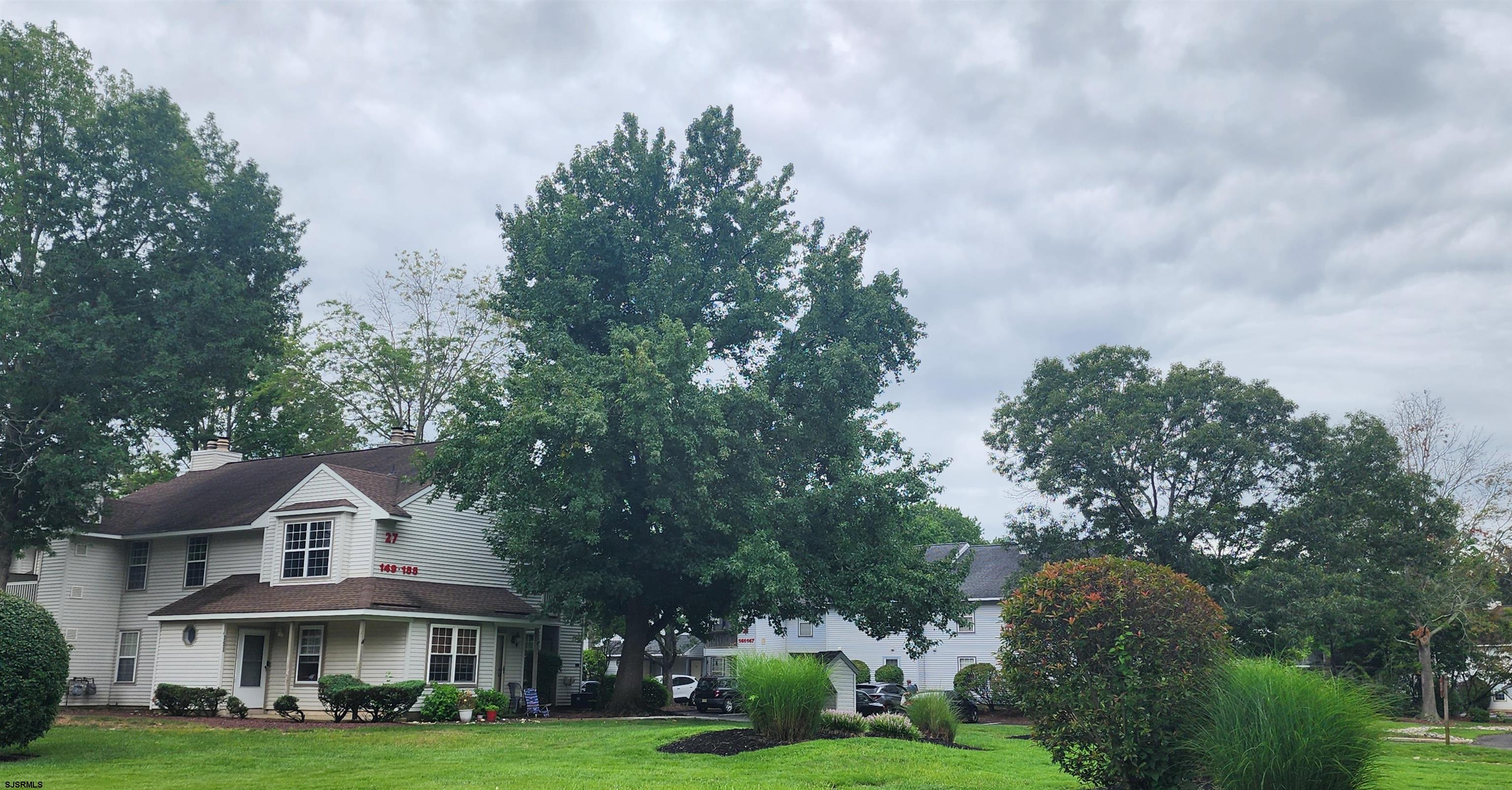 151 S Edgewater Dr - Picture 1