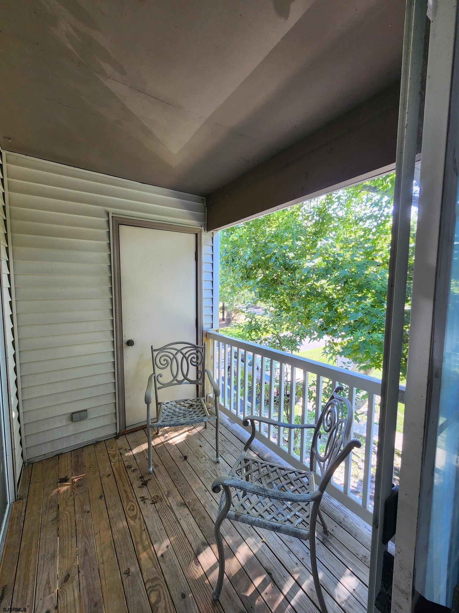 151 S Edgewater Dr