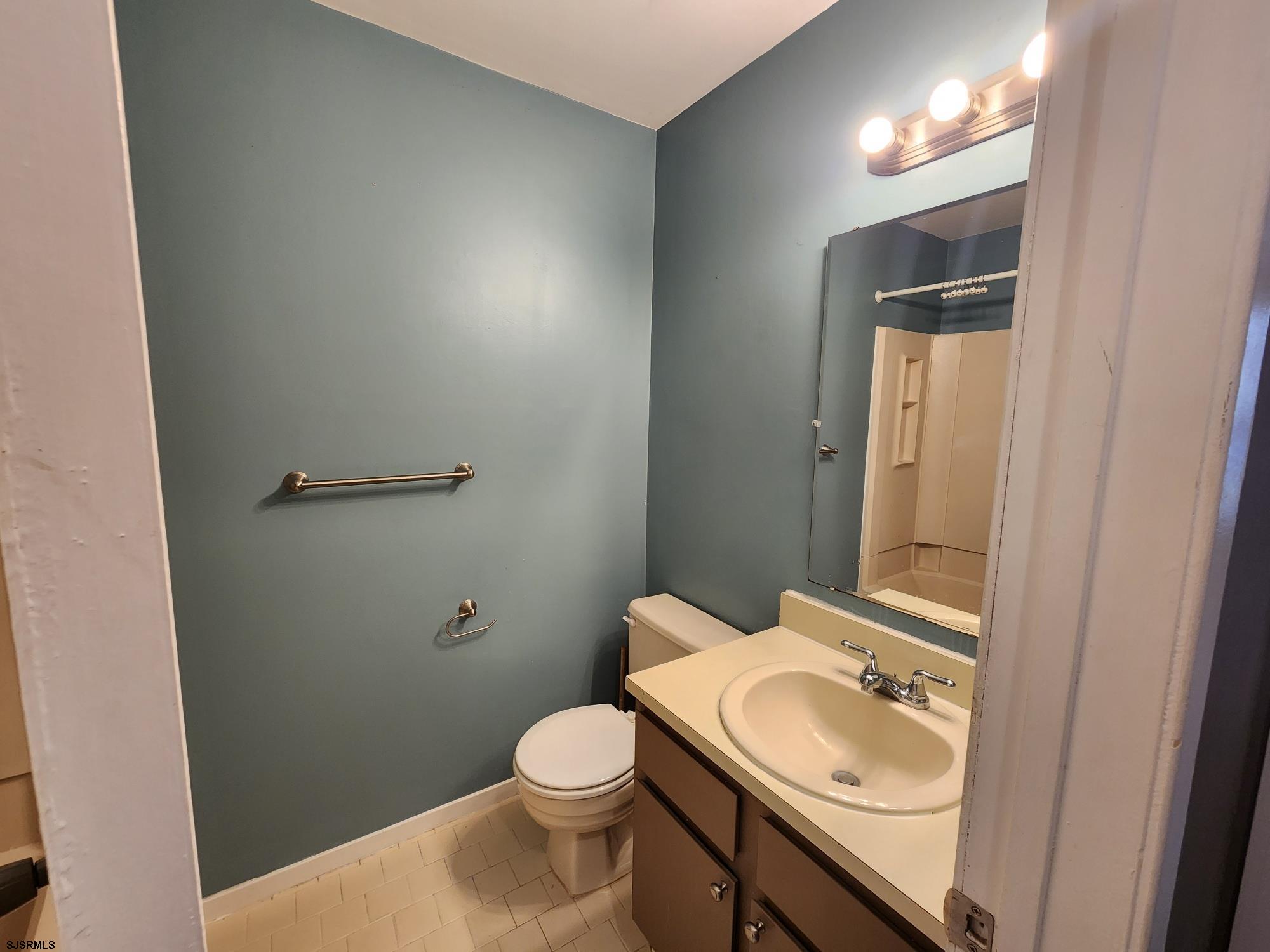 151 S Edgewater Dr