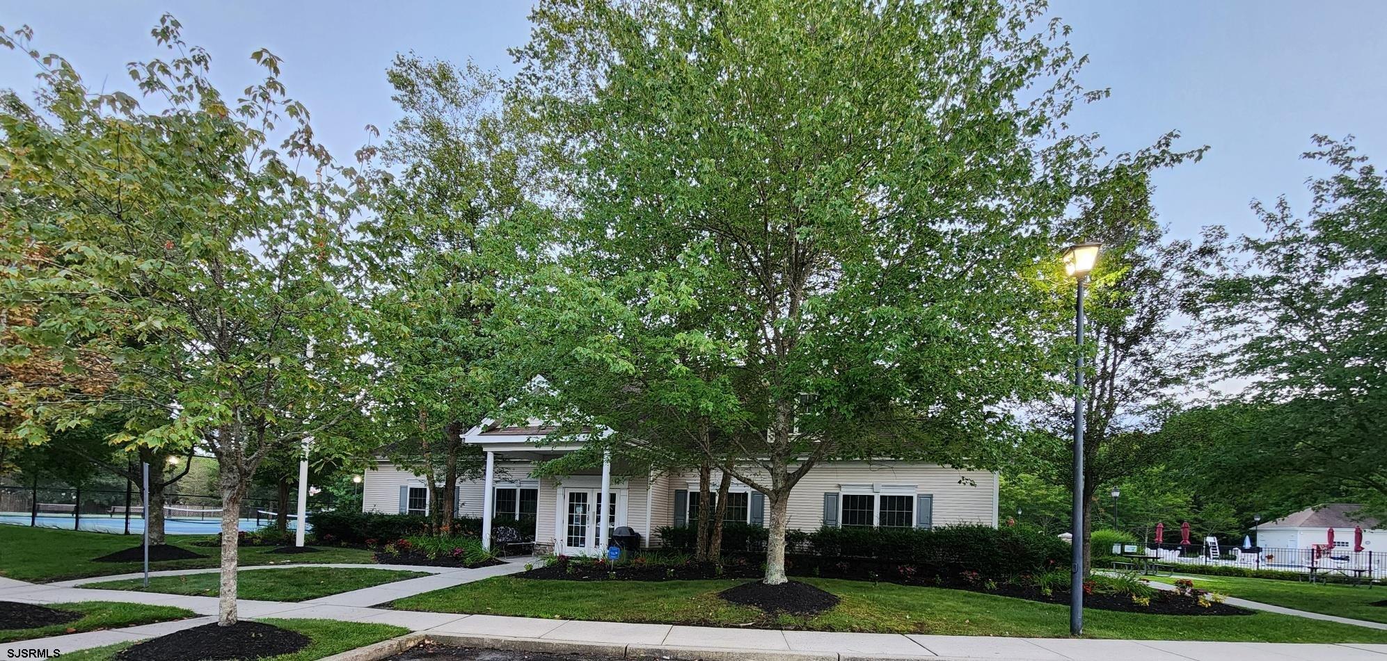 151 S Edgewater Dr