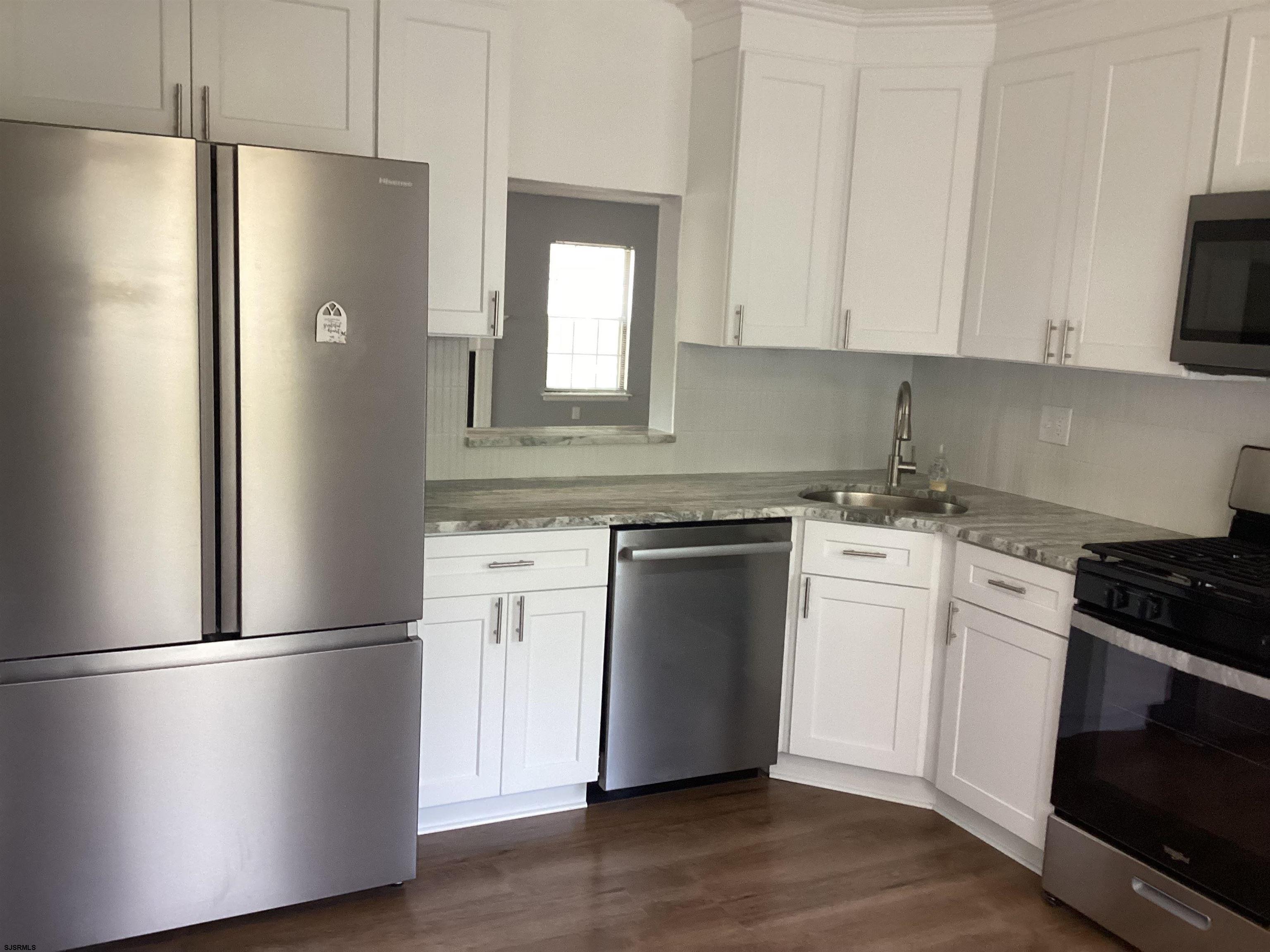 157 Federal Road - Picture 1