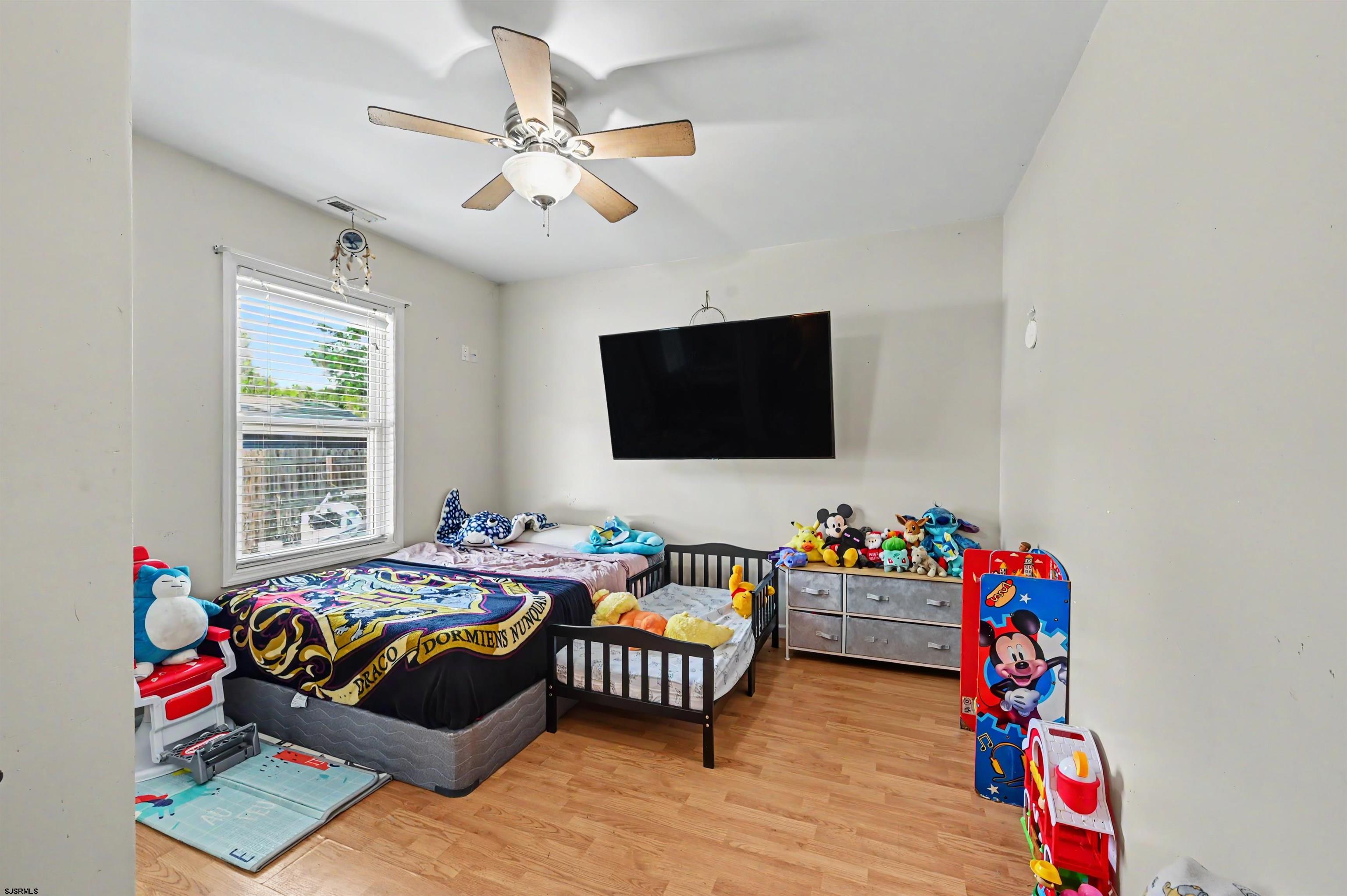 703 David Ln