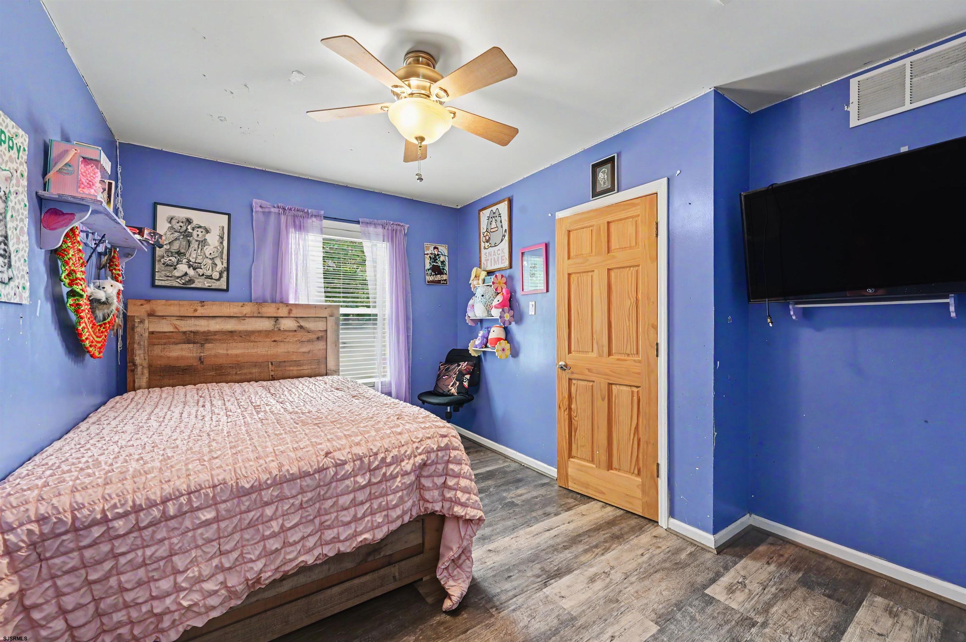 703 David Ln