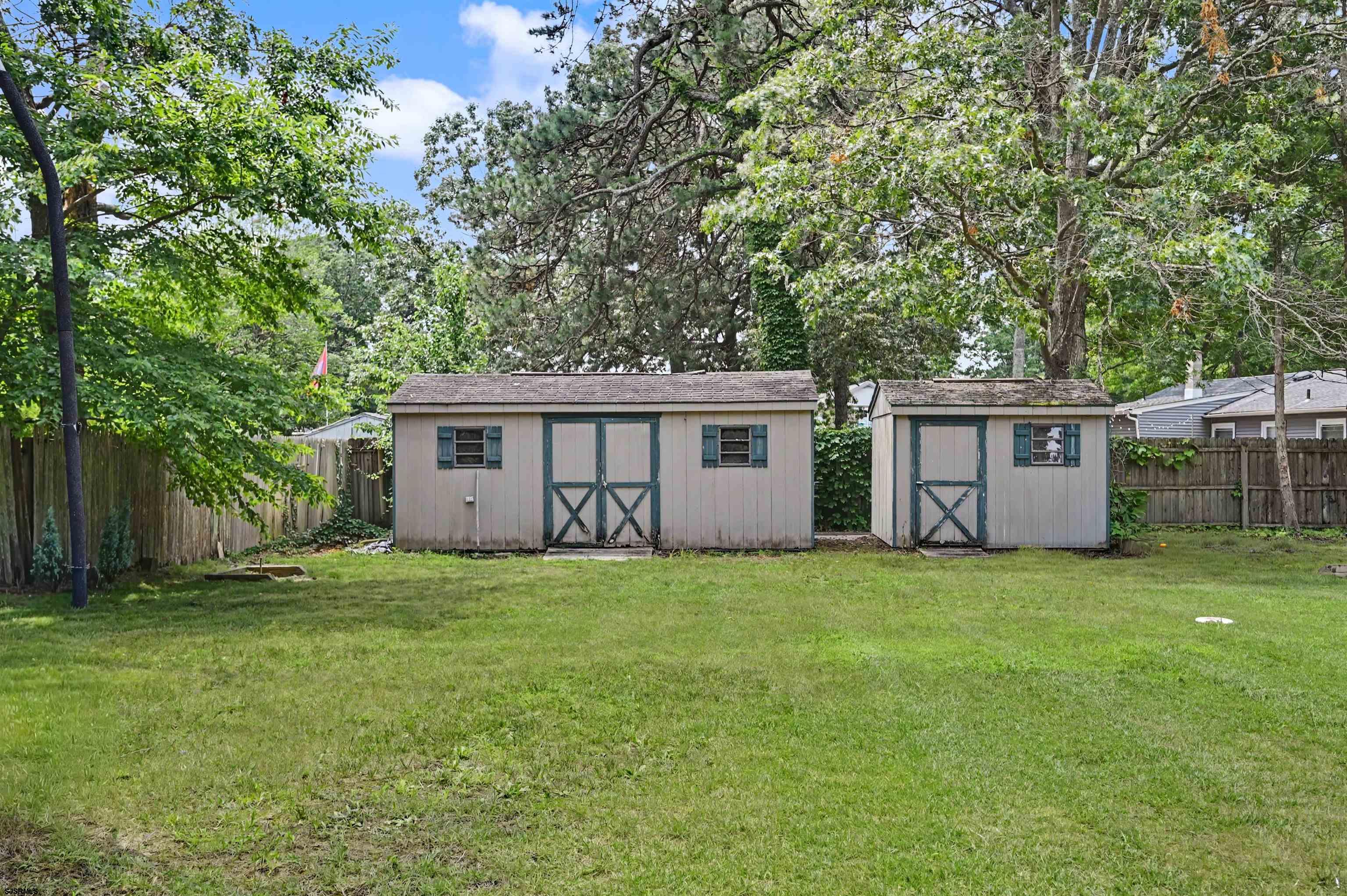 703 David Ln
