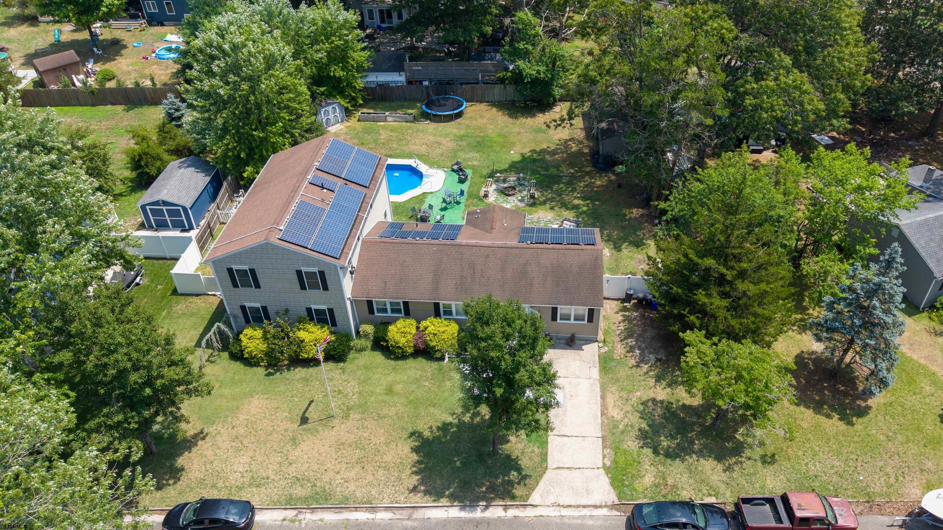 703 David Ln