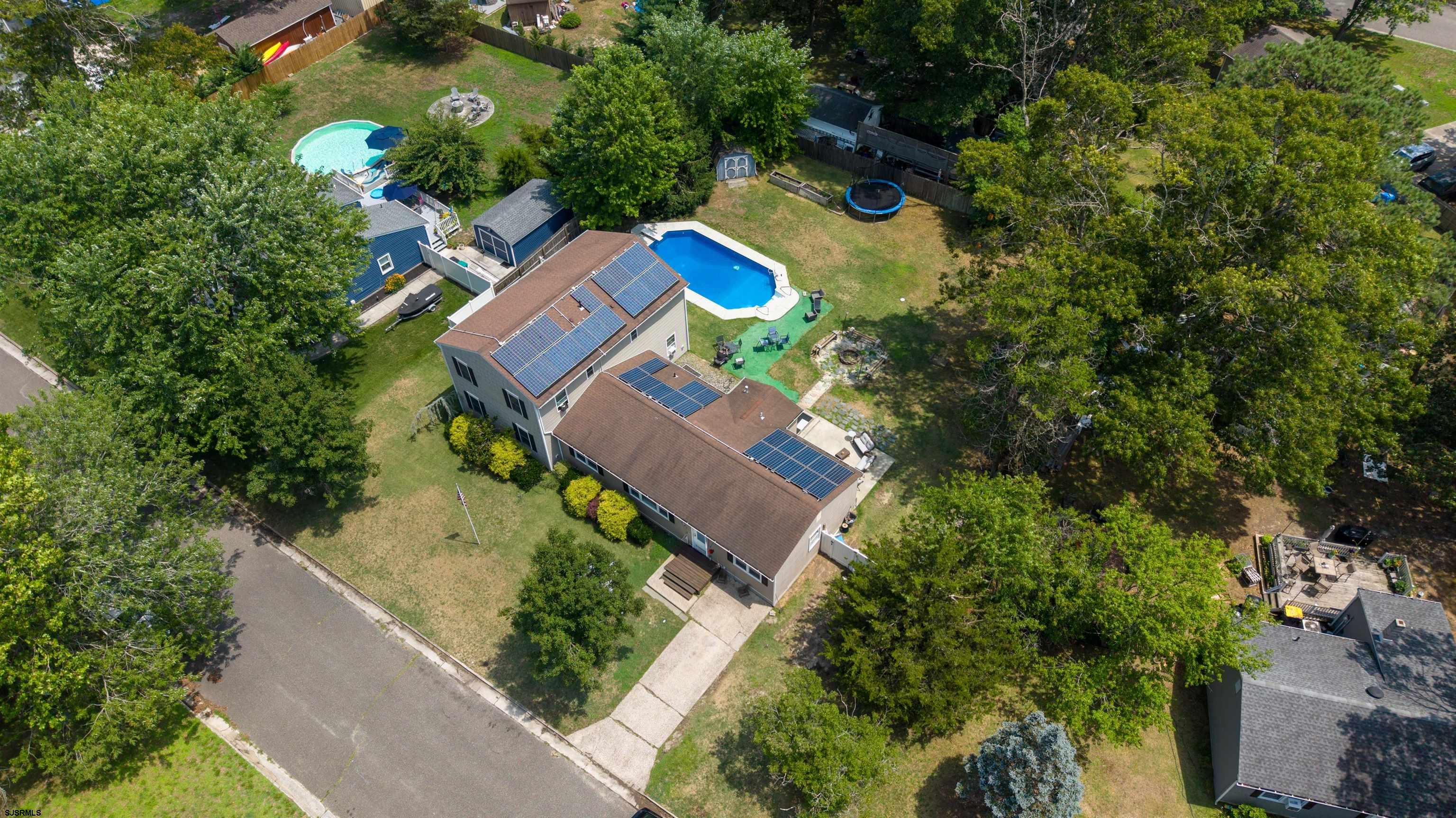 703 David Ln