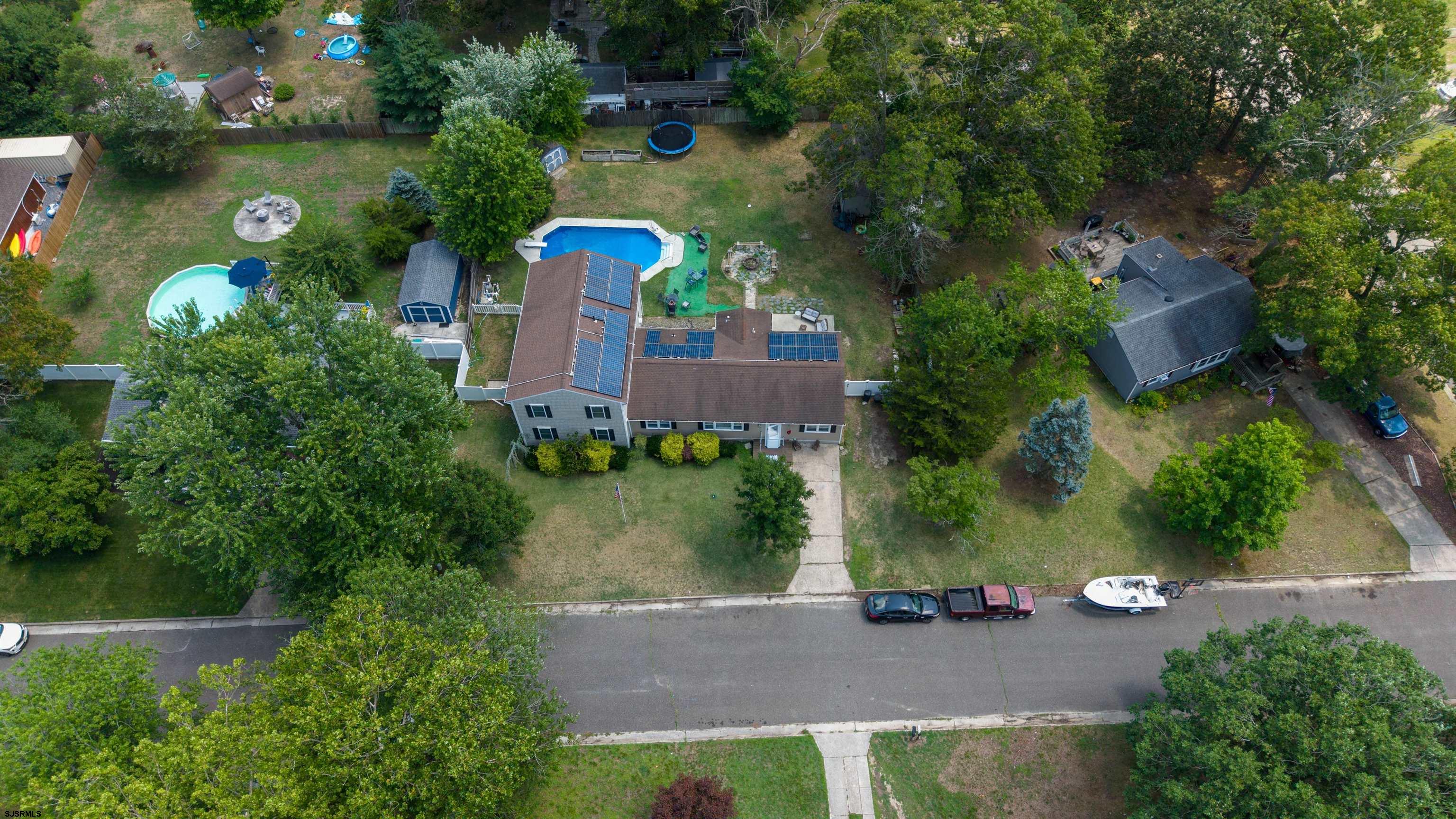 703 David Ln