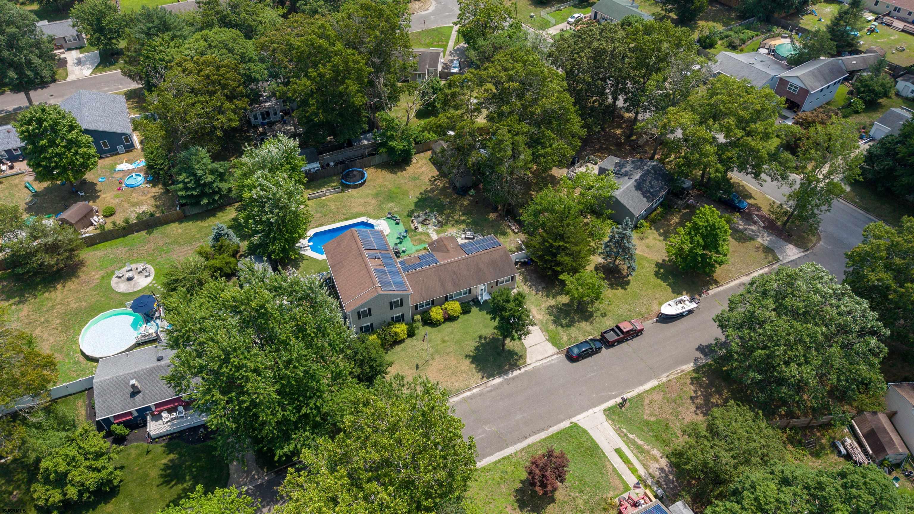 703 David Ln