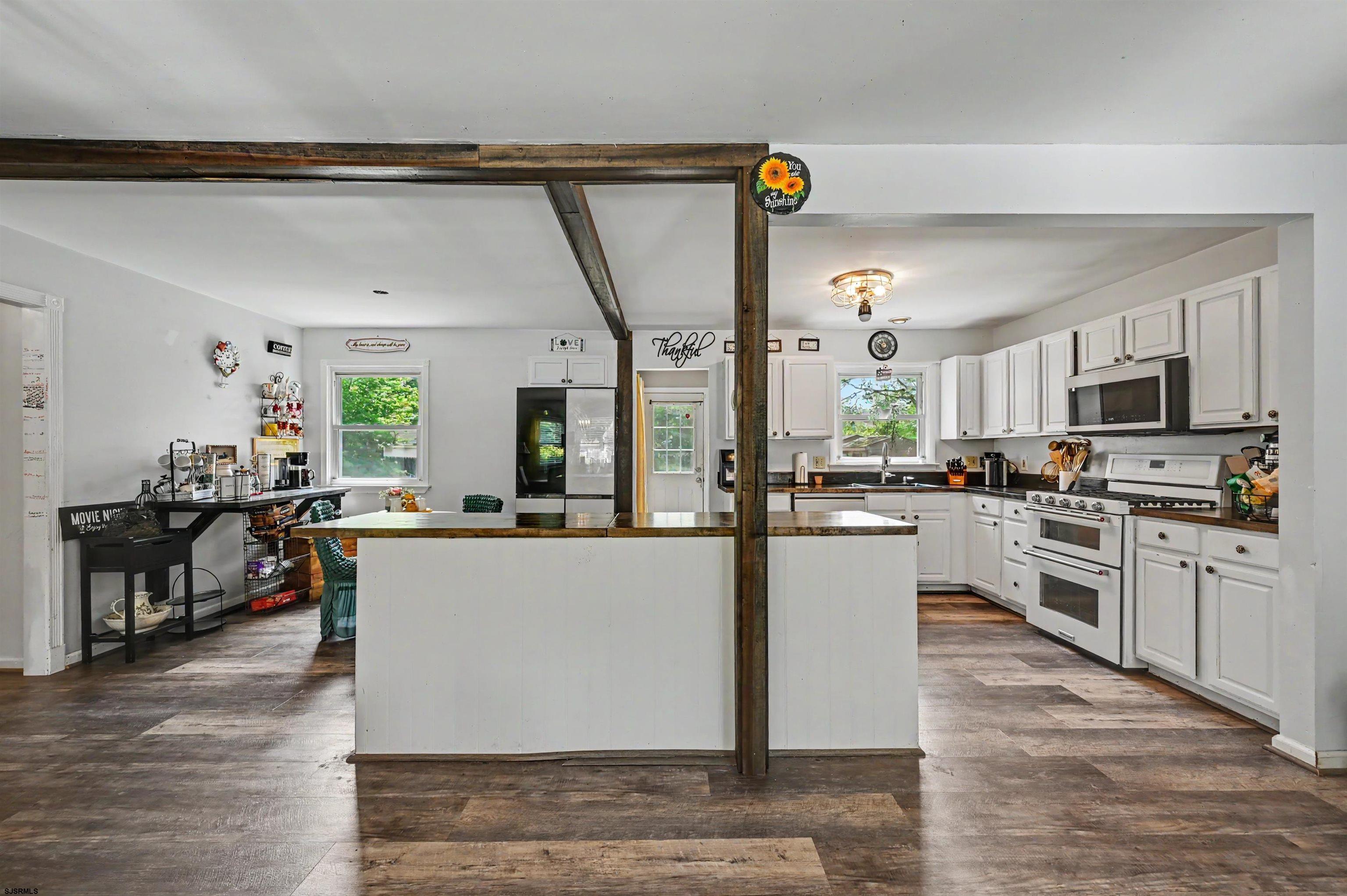 703 David Ln