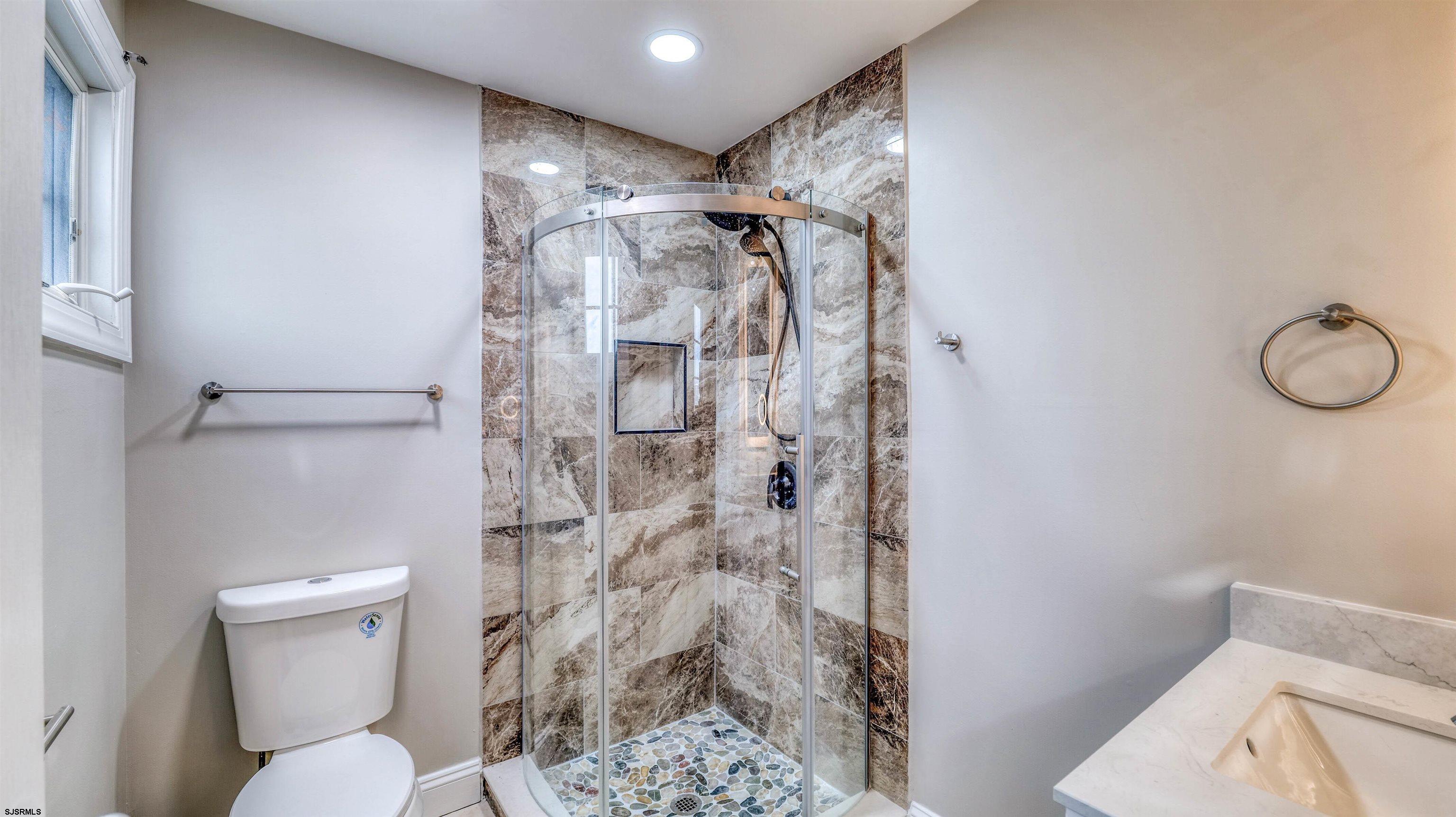 8 Neptune Dr