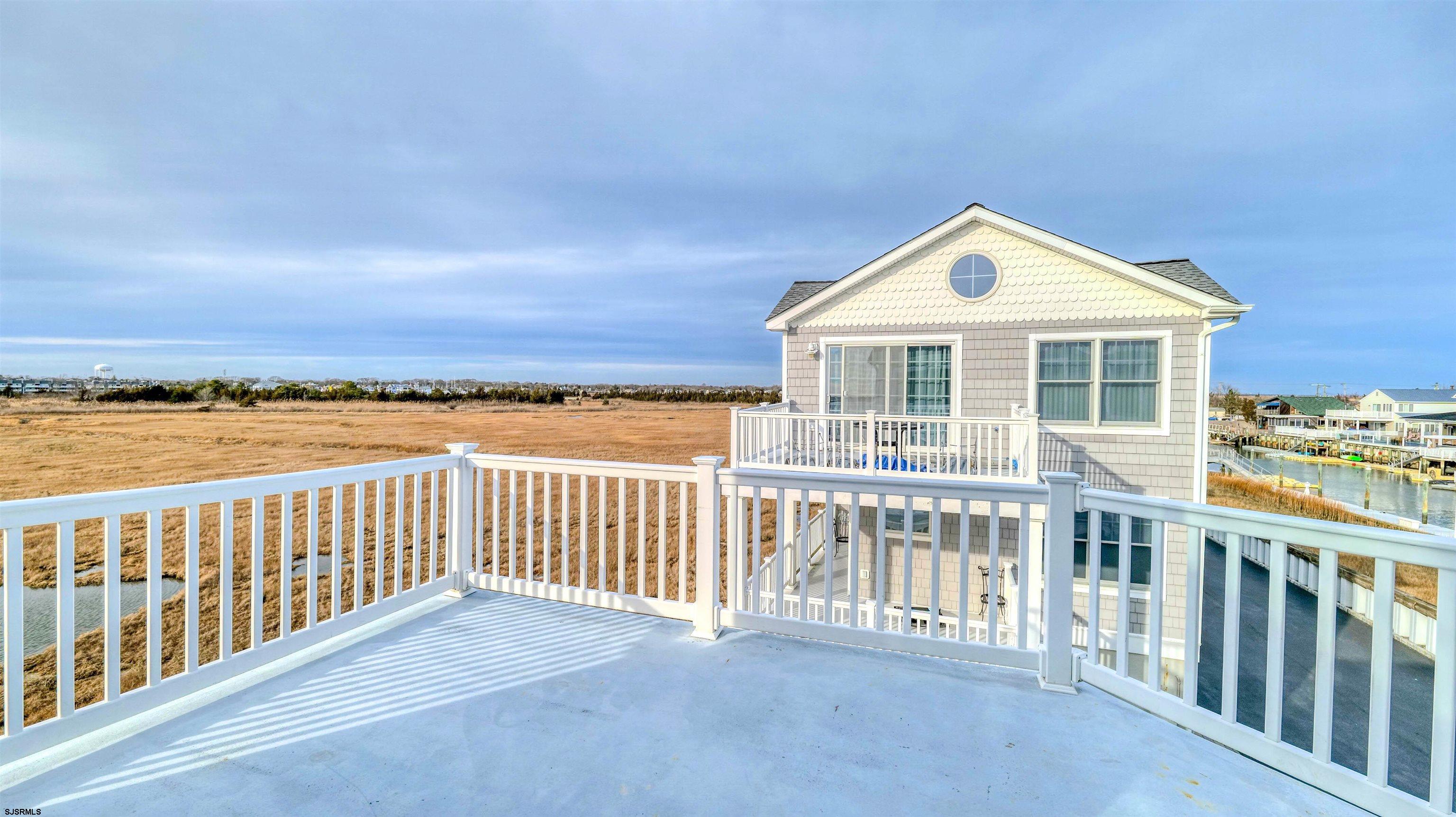 8 Neptune Dr