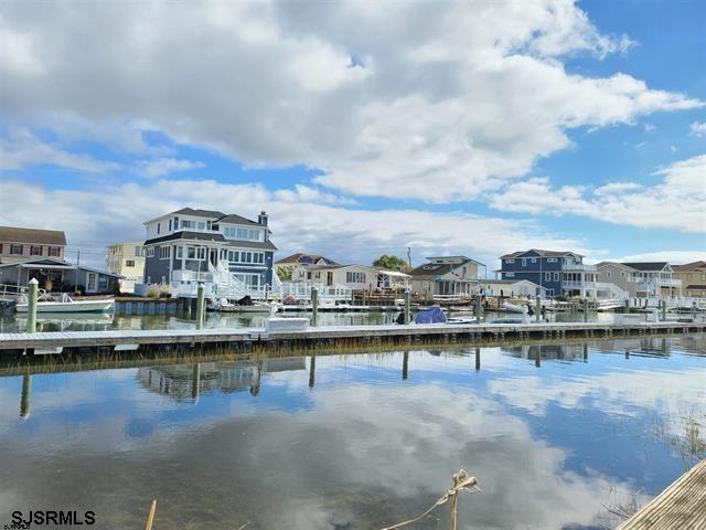 8 Neptune Dr