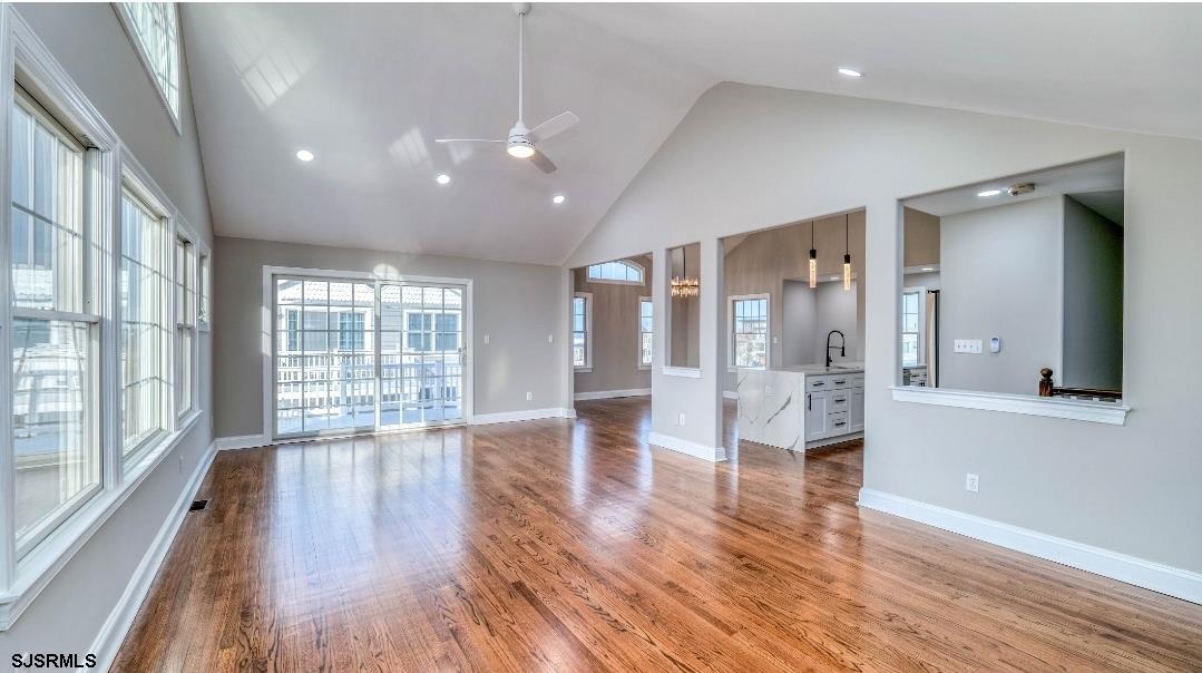 8 Neptune Dr