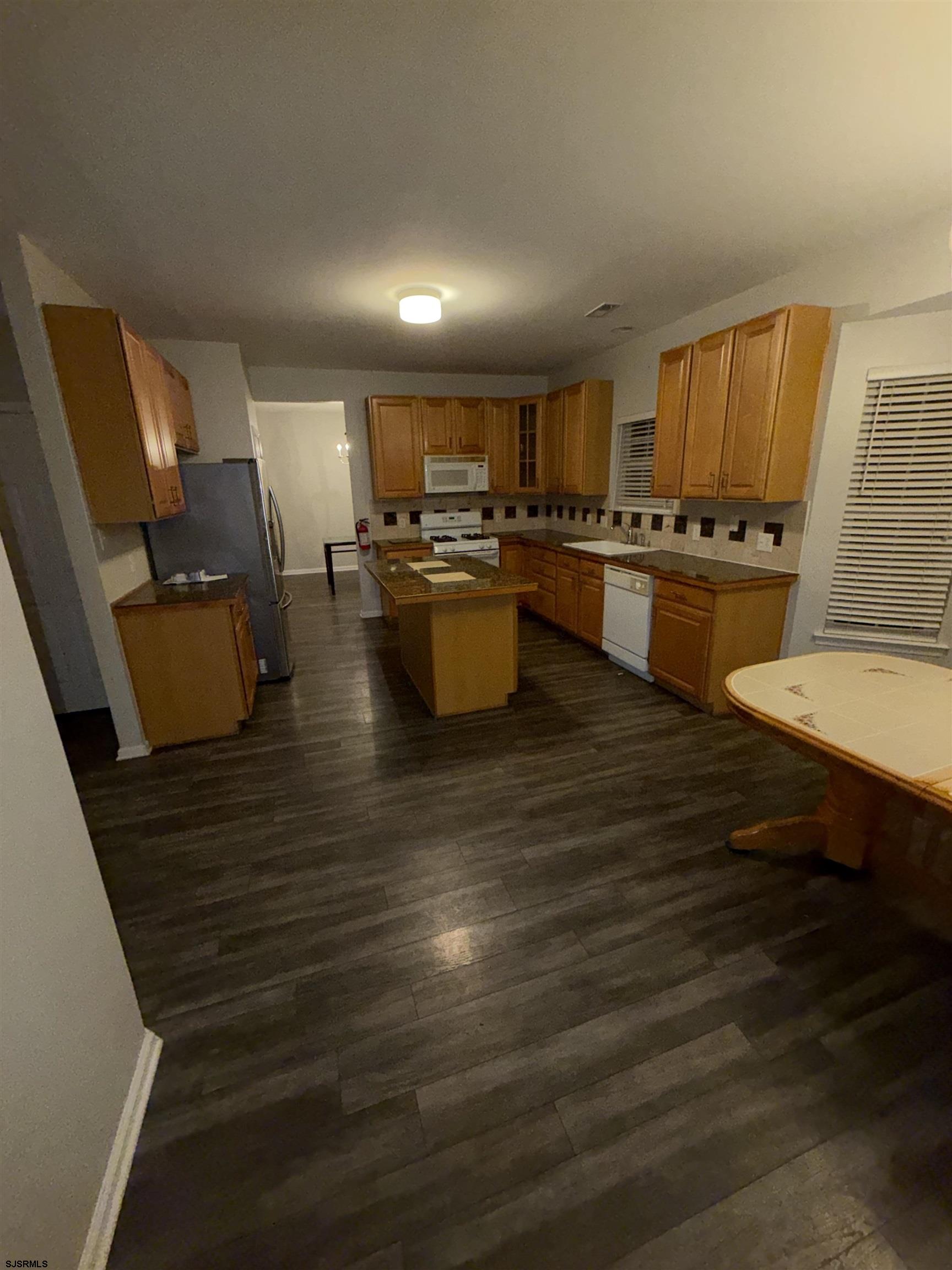 18 Chancellor Park Dr