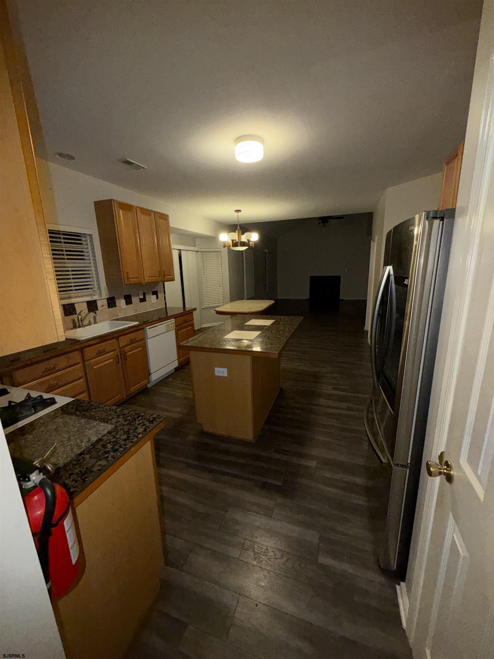 18 Chancellor Park Dr