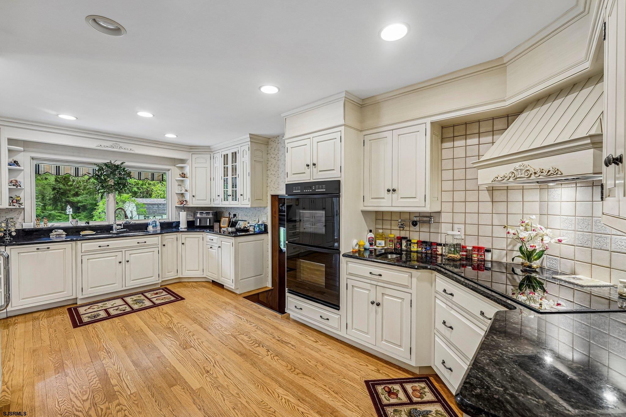 12 Vickers Avenue