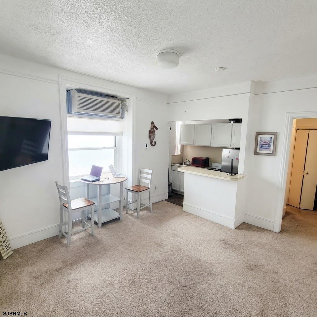 2721 Boardwalk Avenue - Picture 3