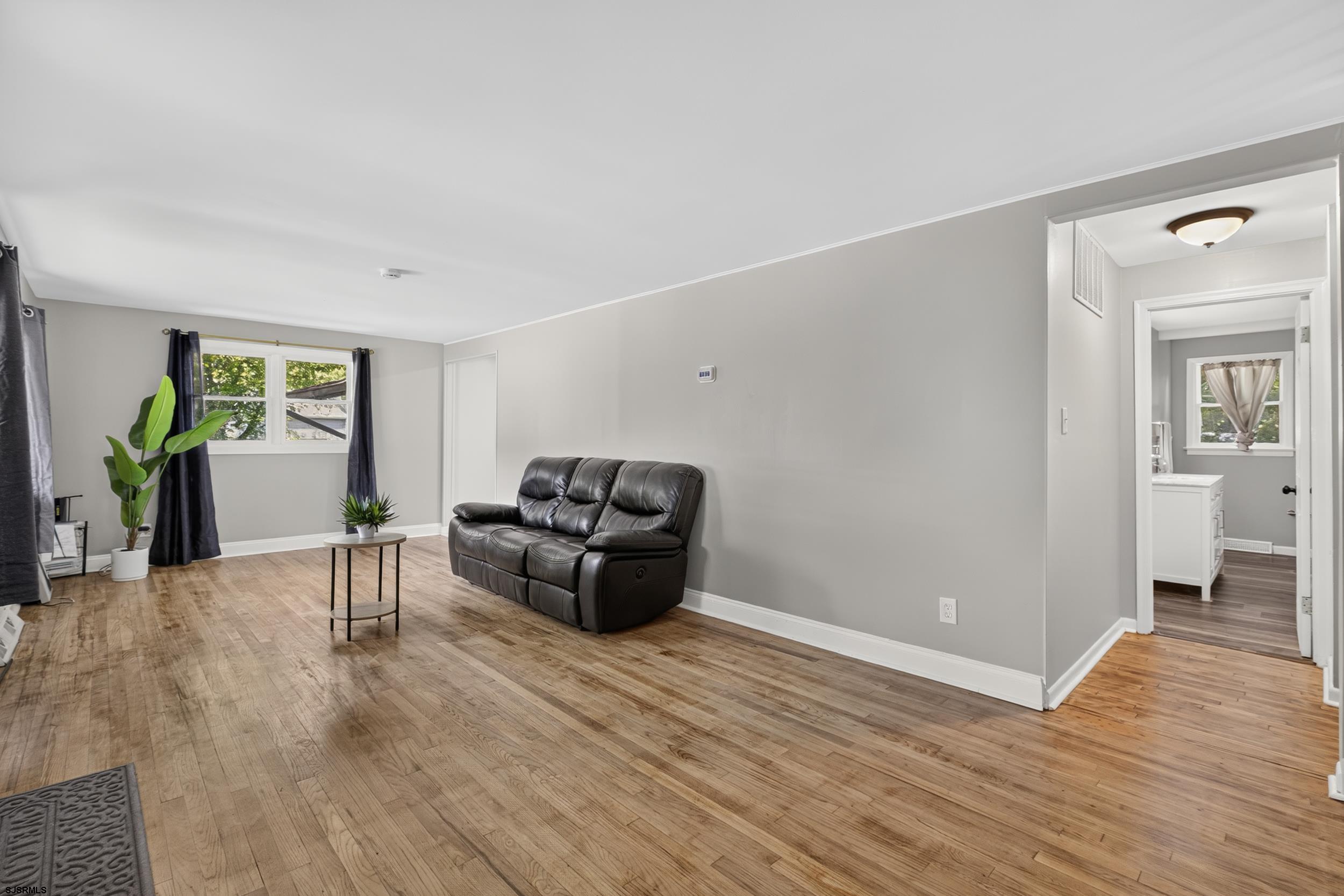 701 W Park Avenue - Picture 4