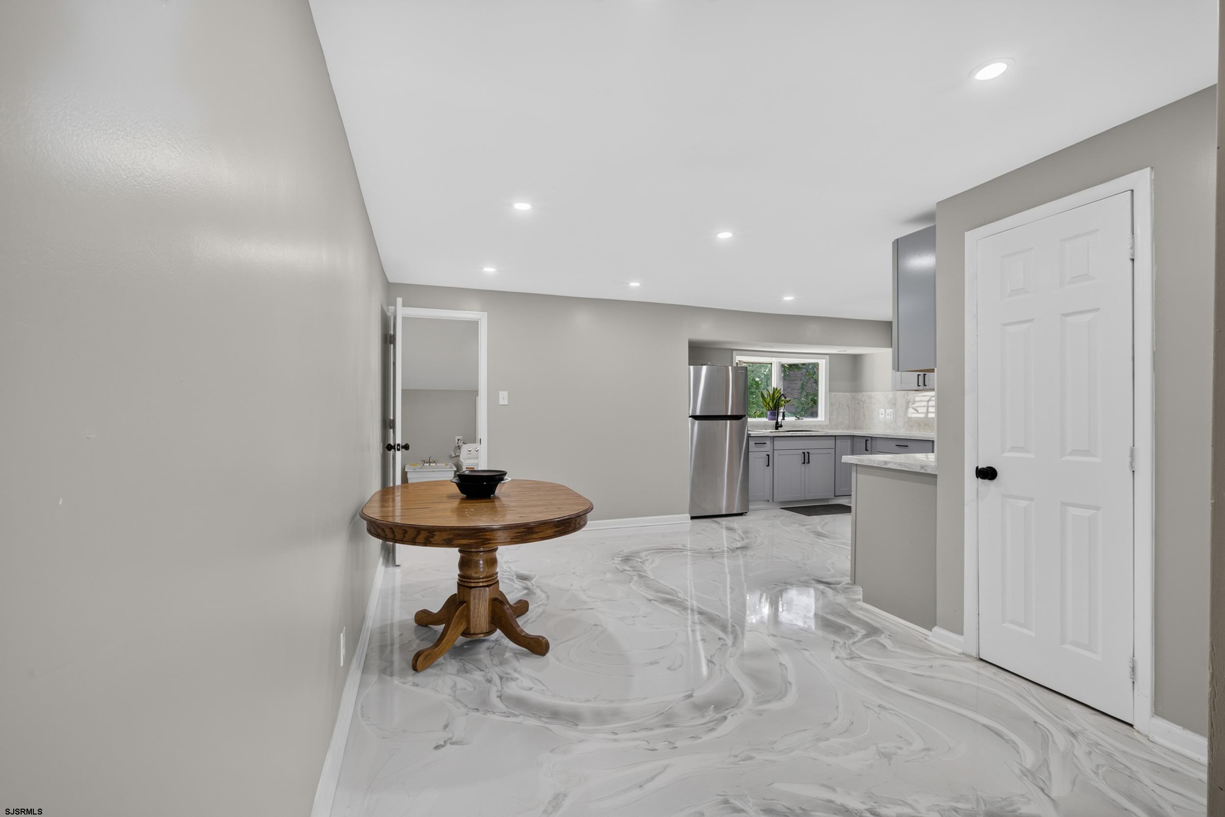 701 W Park Avenue