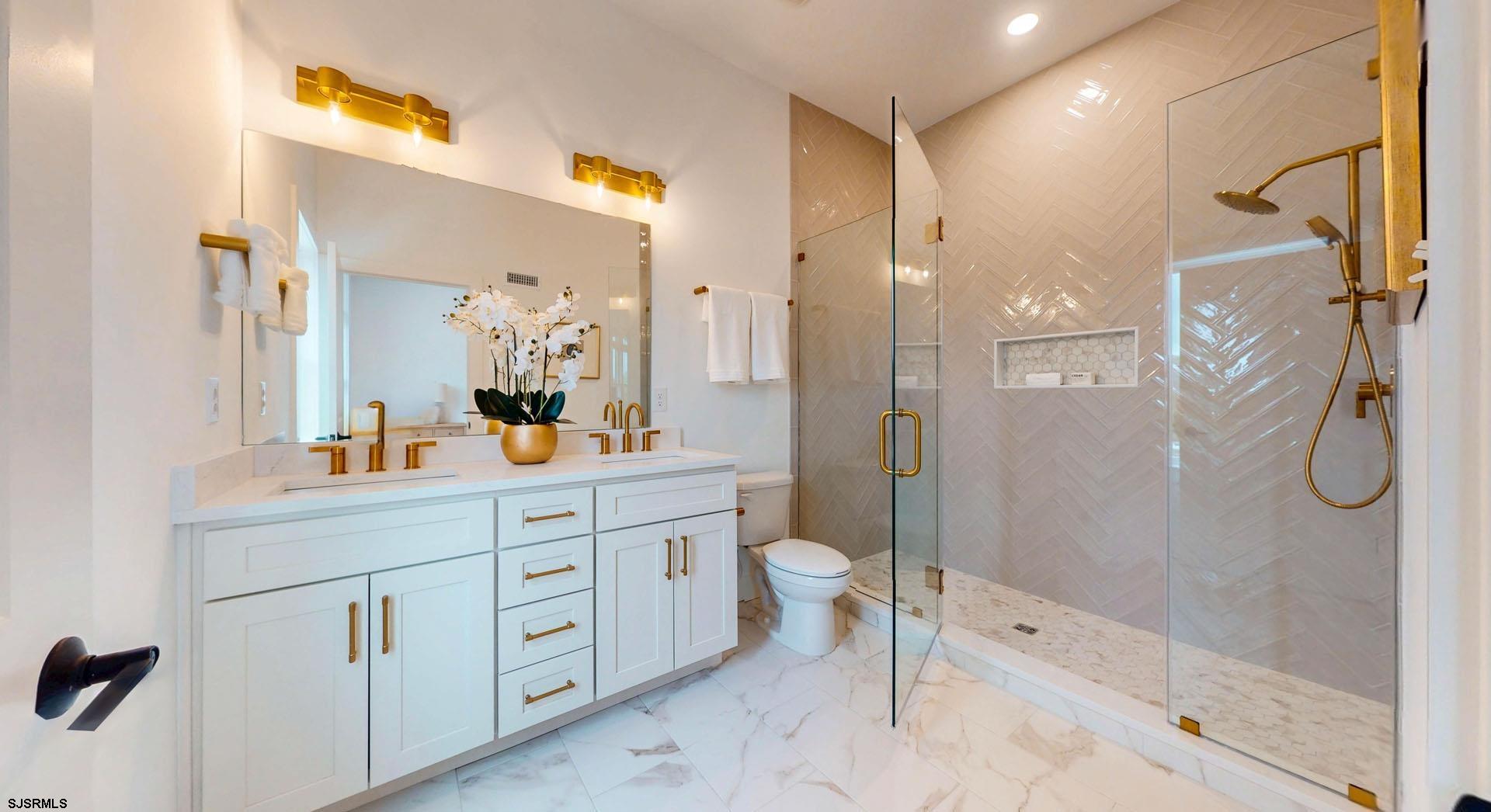 610525 | Photo 26
