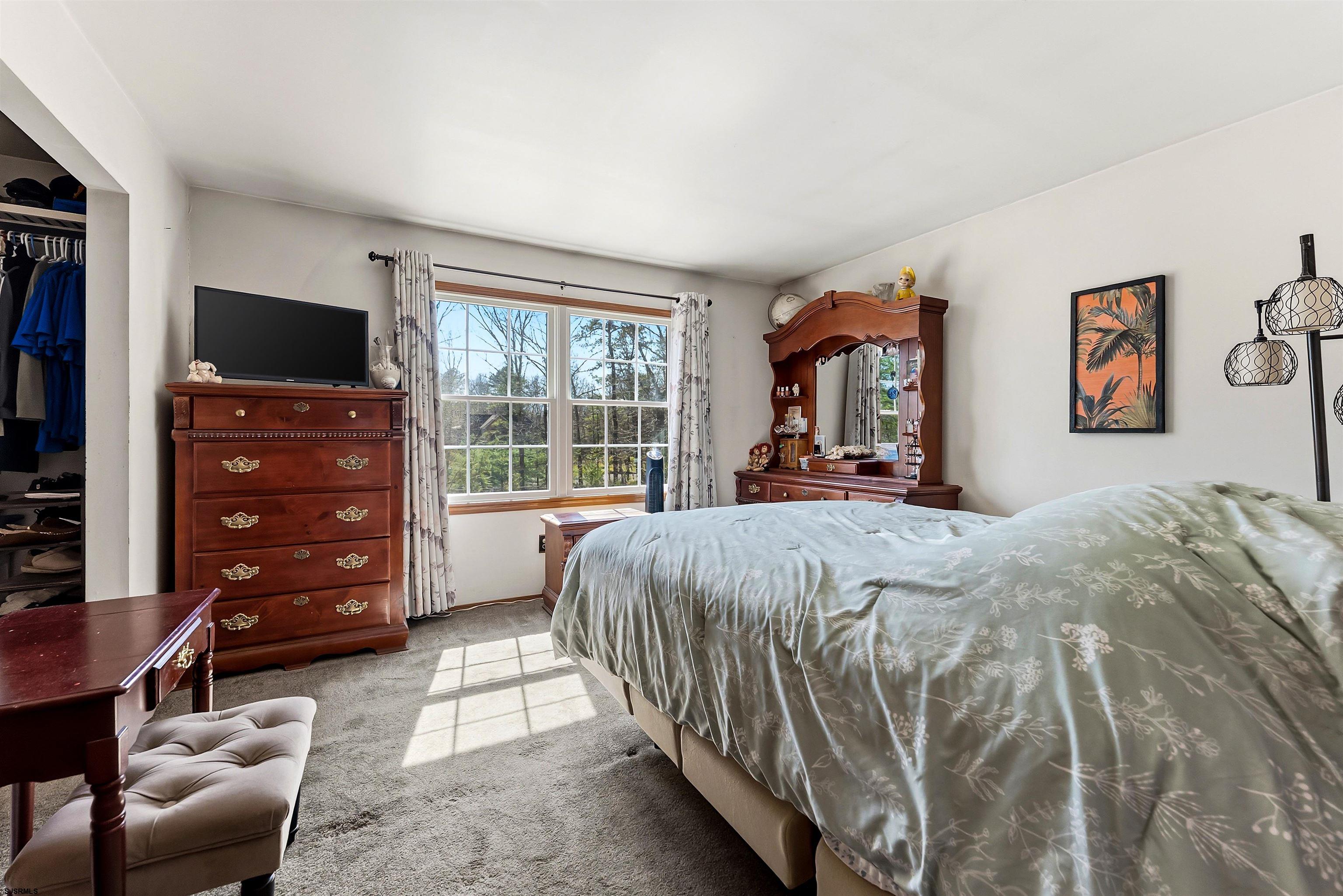 5209 Connecticut