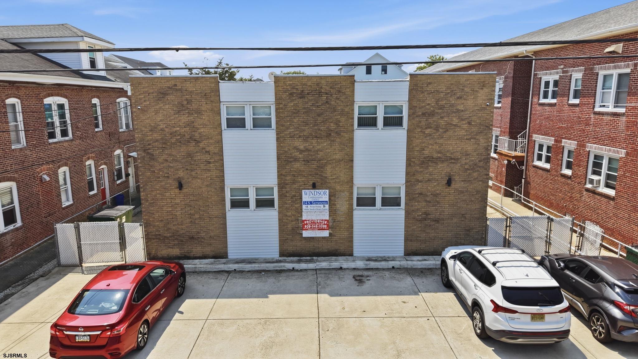 14 N Sacramento Avenue