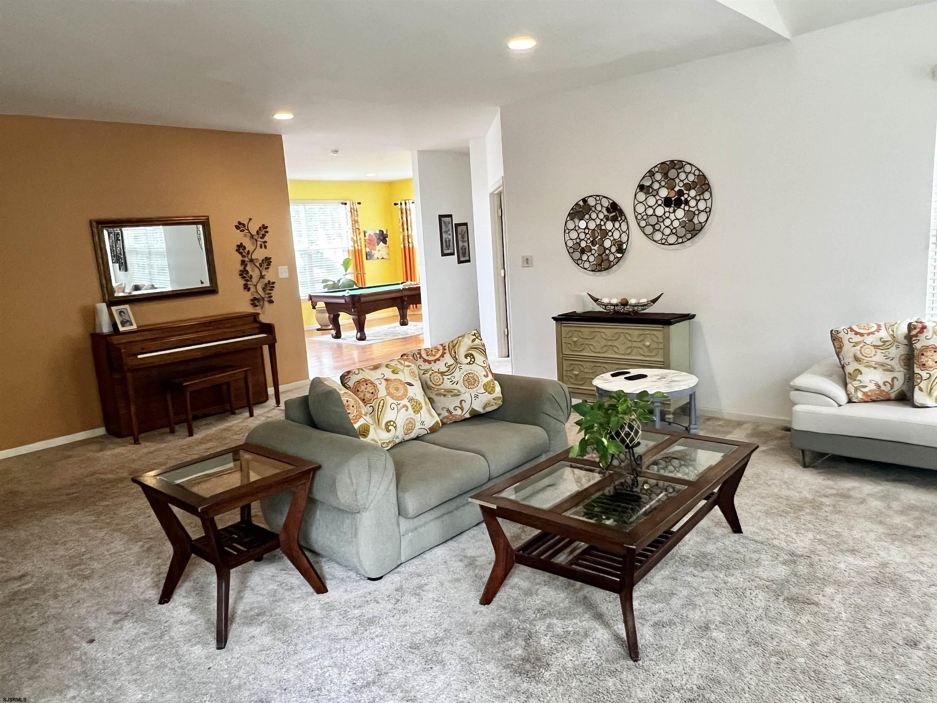 9 EQUESTRIAN Road